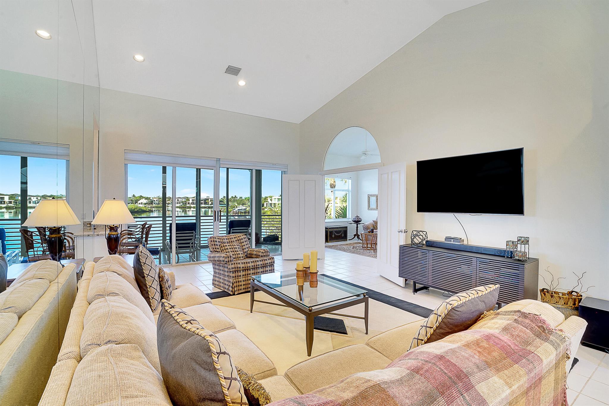 2703 Captains Way