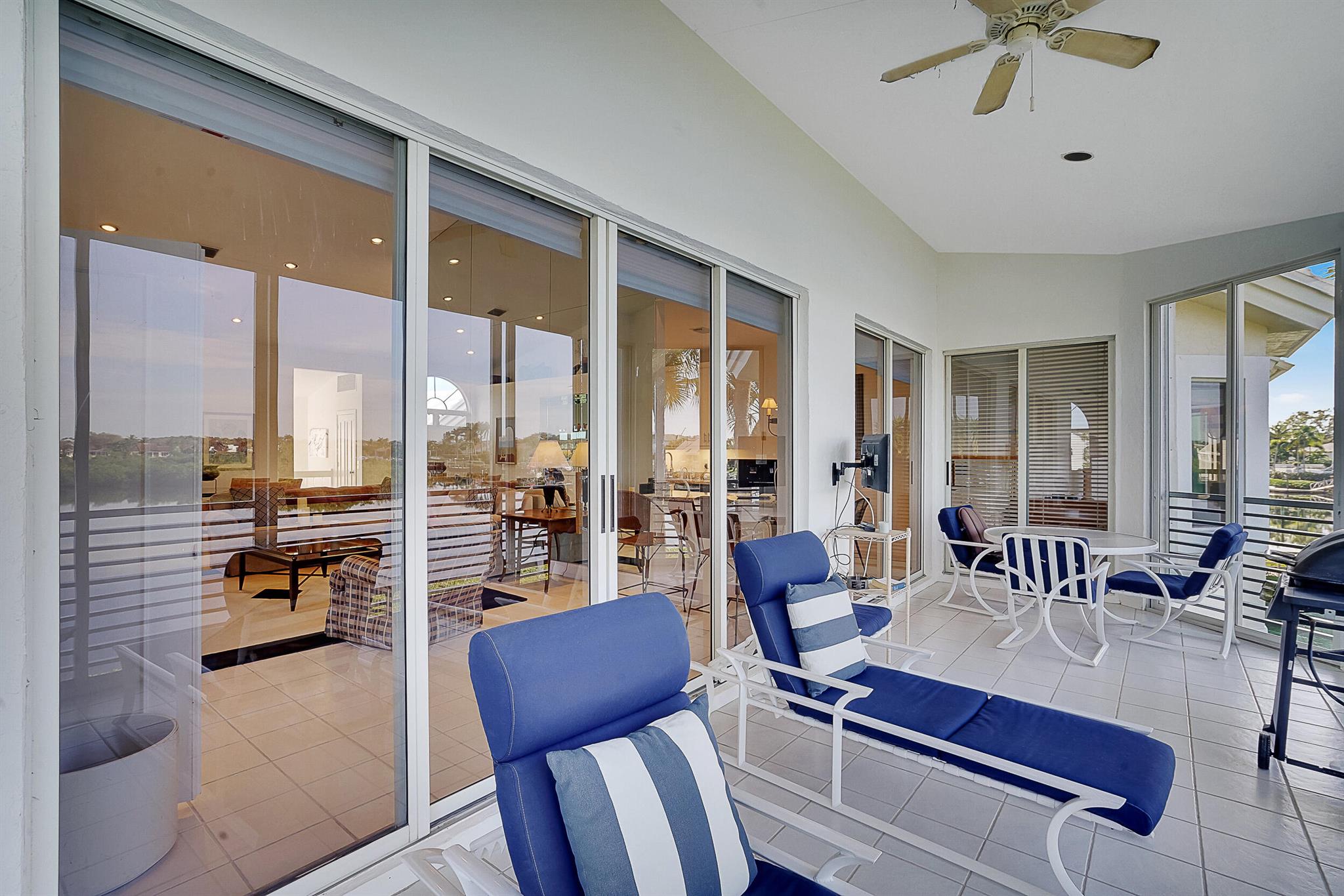 2703 Captains Way