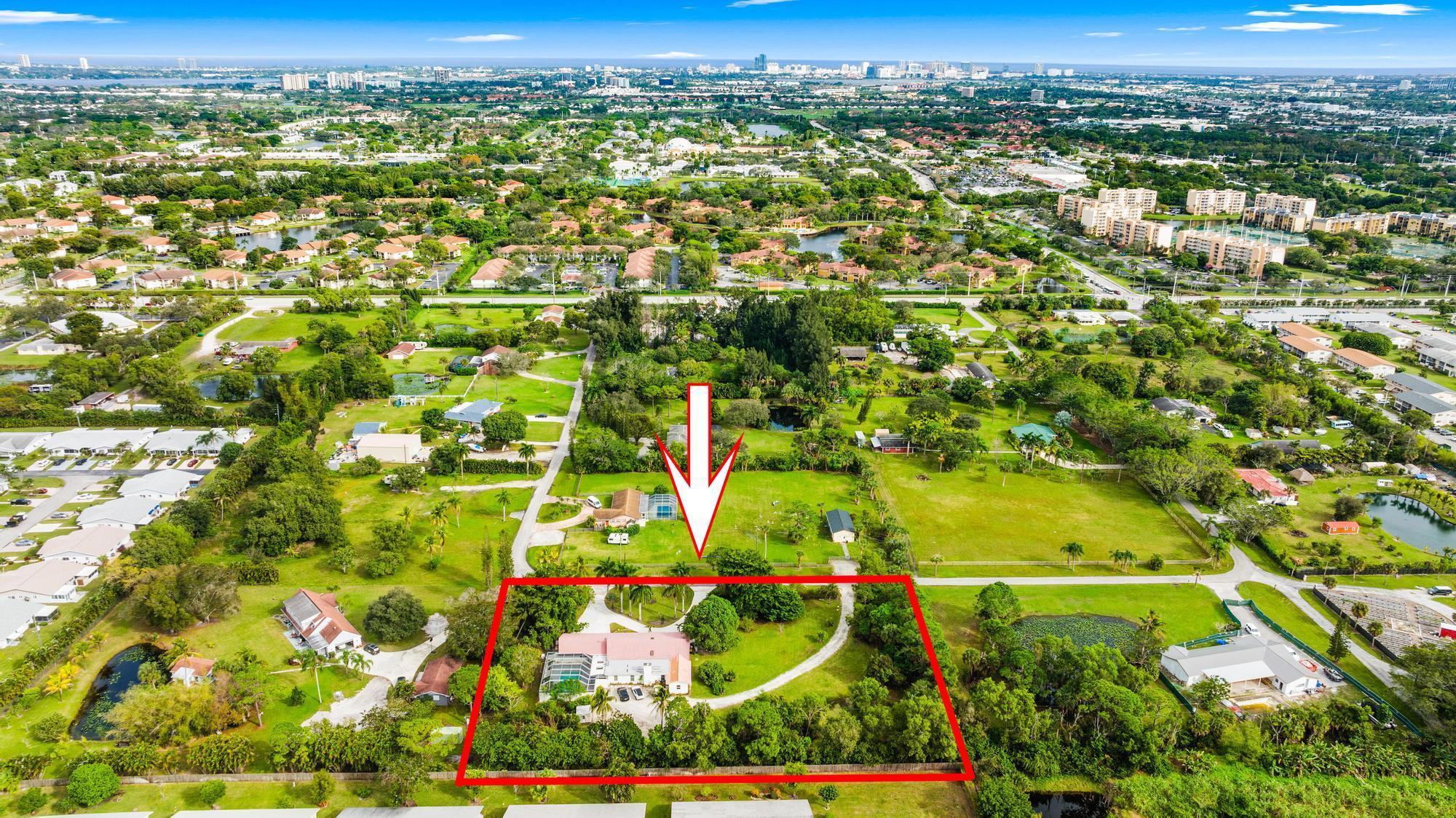 3169 Horseshoe Circle W