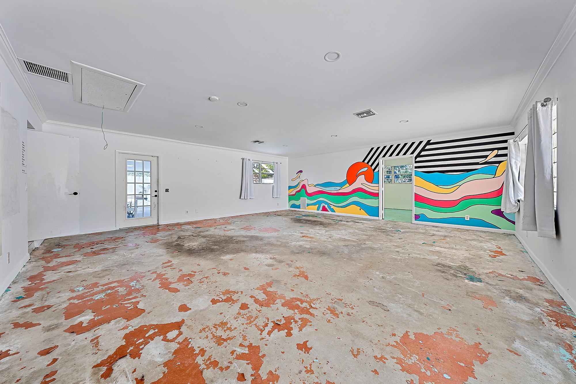 3169 Horseshoe Circle W