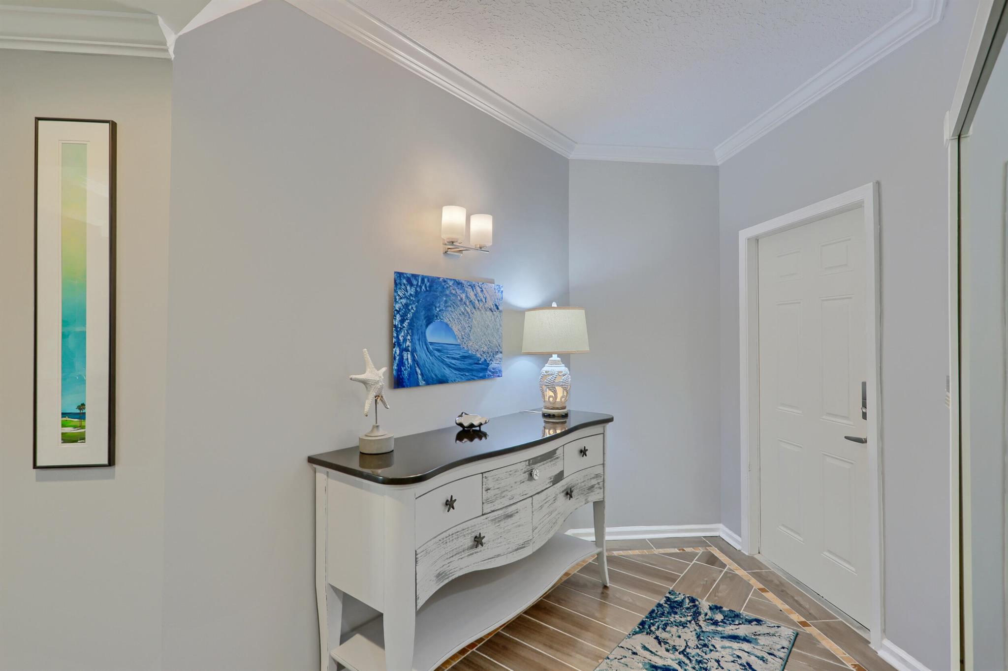 400 Uno Lago Drive 204