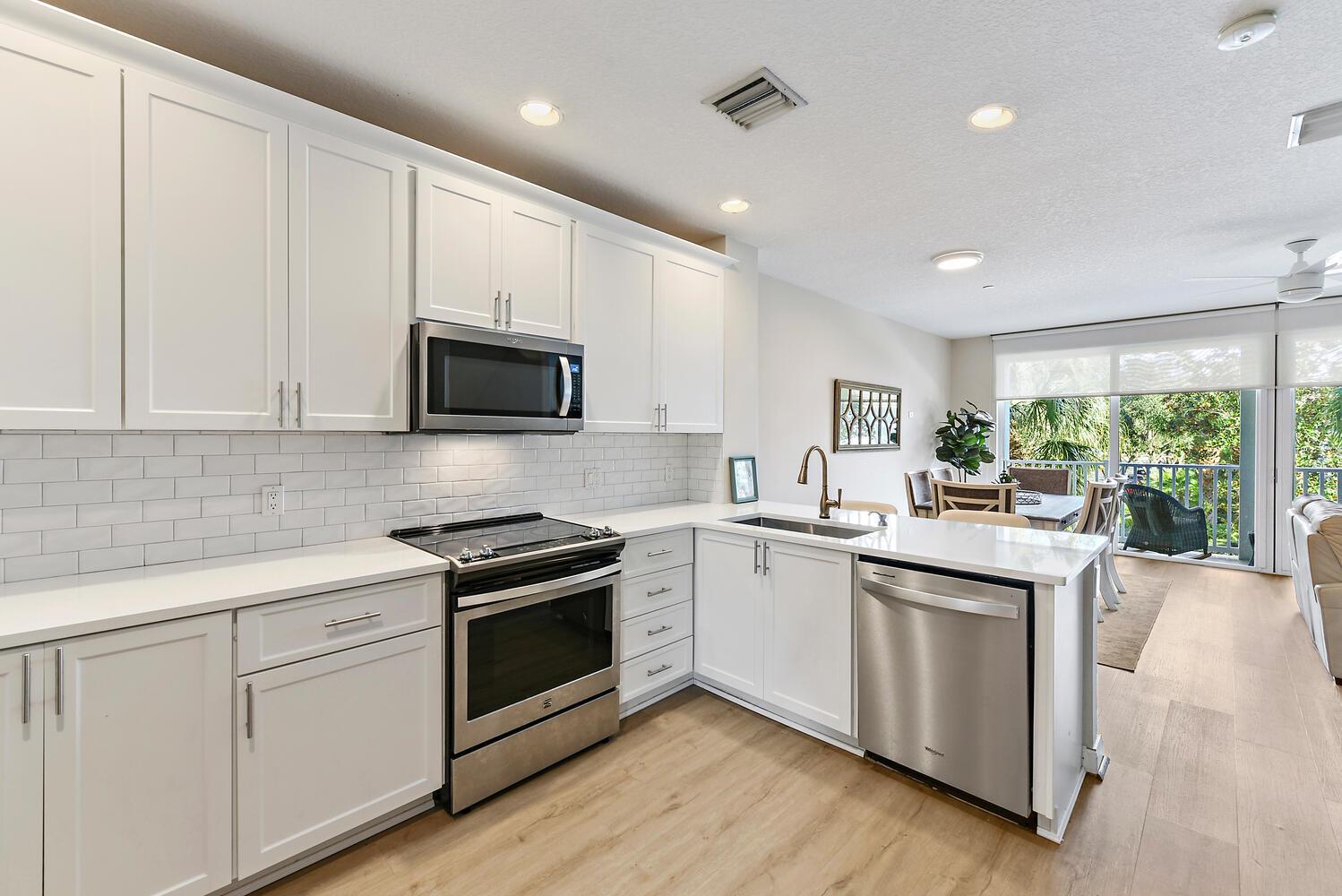 3261 E Community Drive