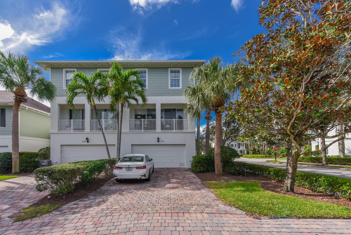 3261 E Community Drive