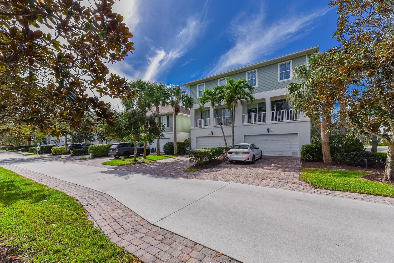 3261 E Community Drive