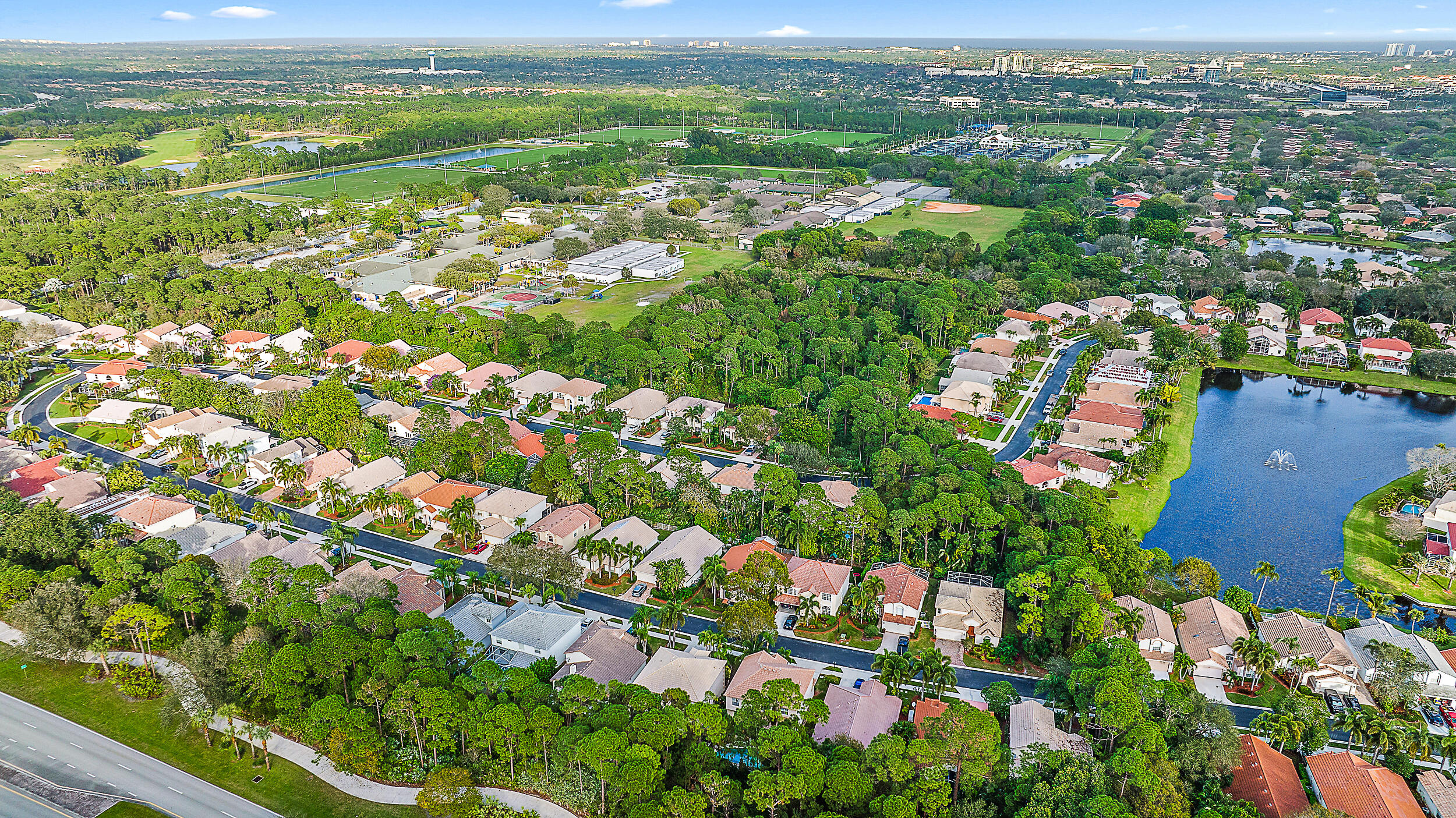 437 Woodview Circle