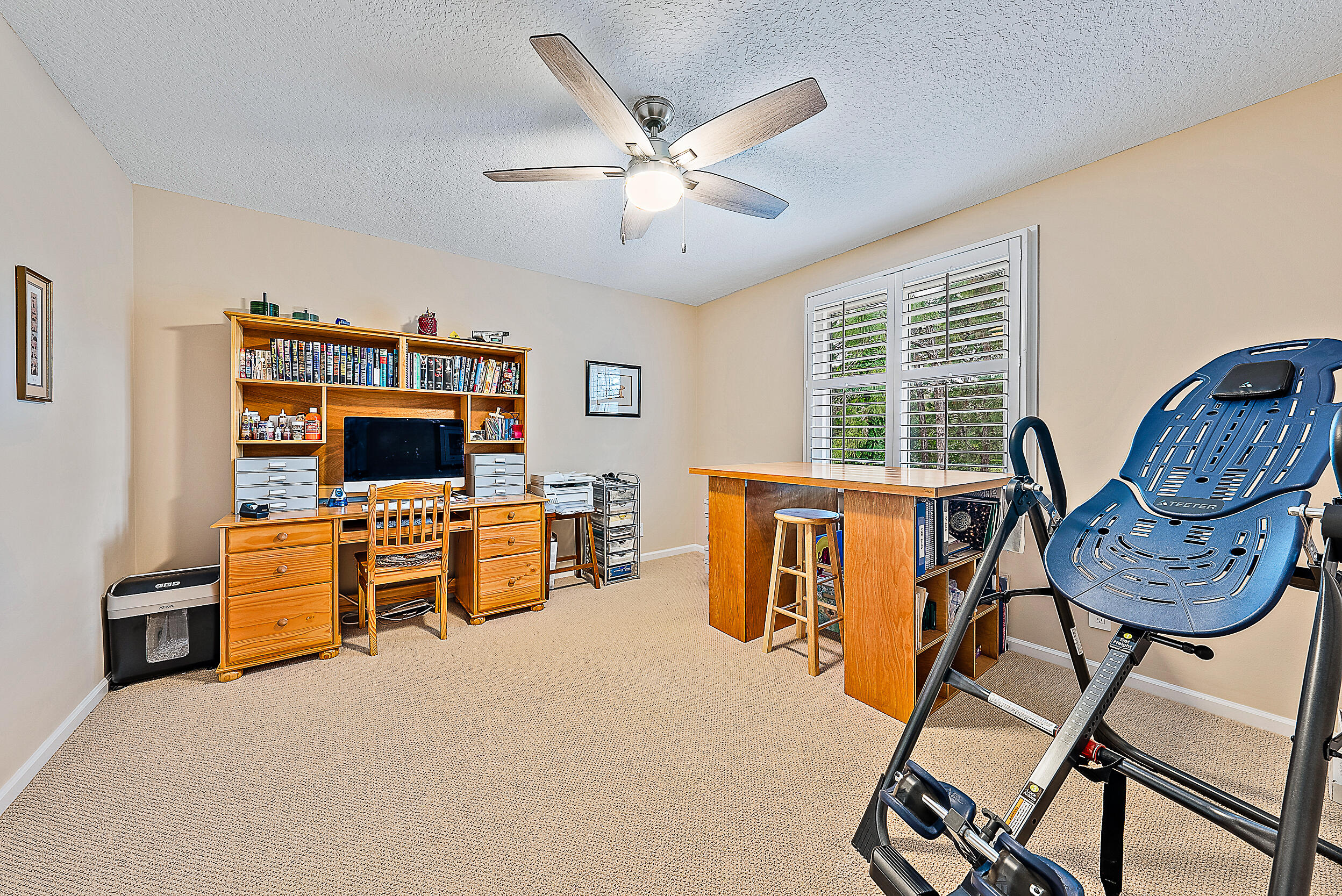 437 Woodview Circle