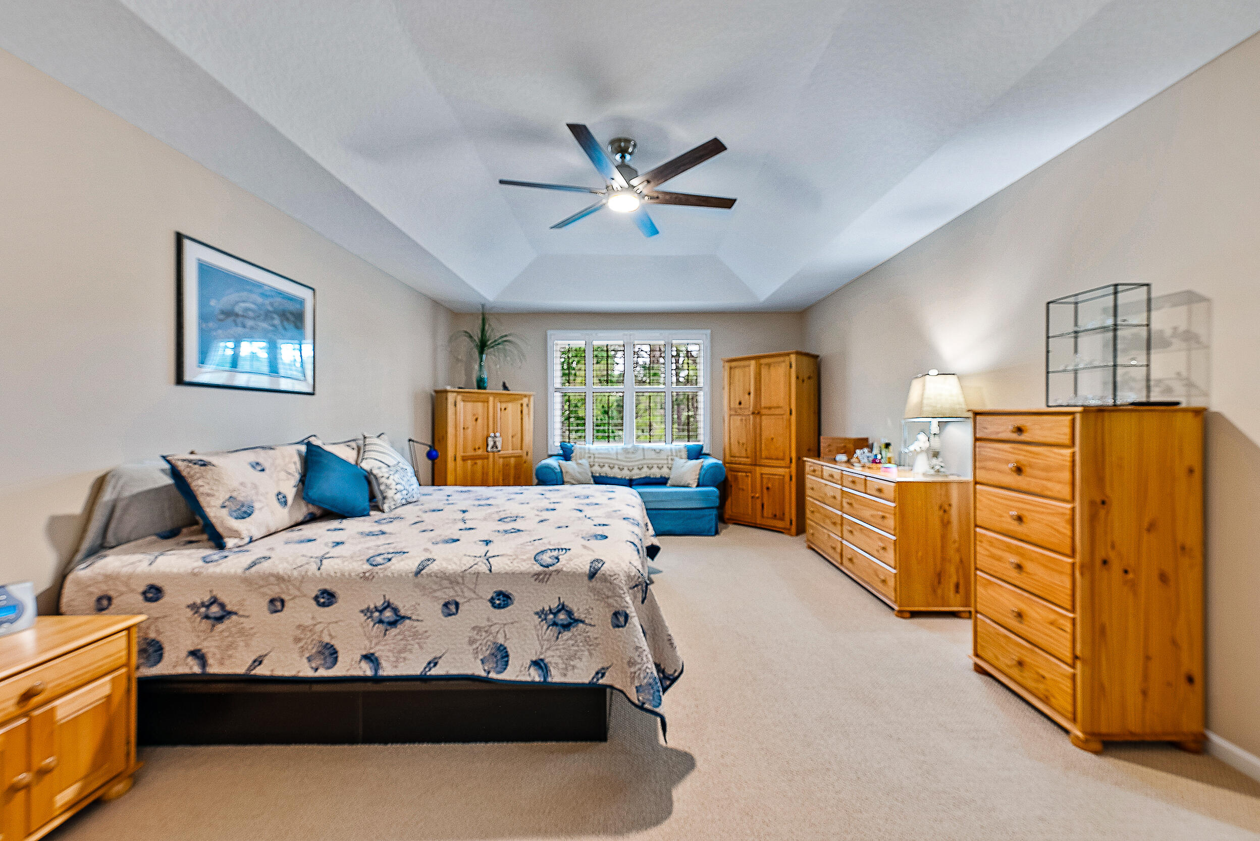 437 Woodview Circle