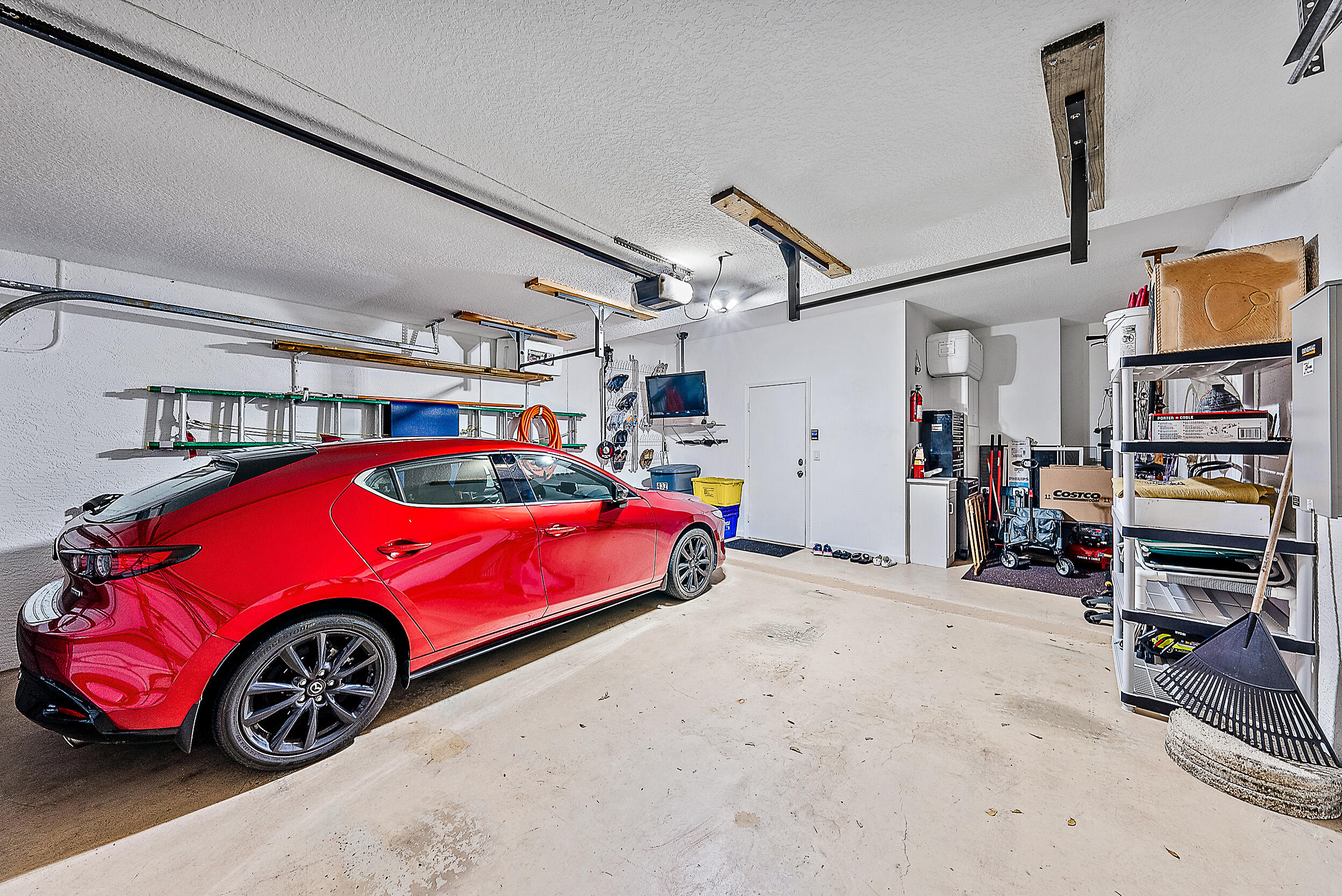 437 Woodview Circle