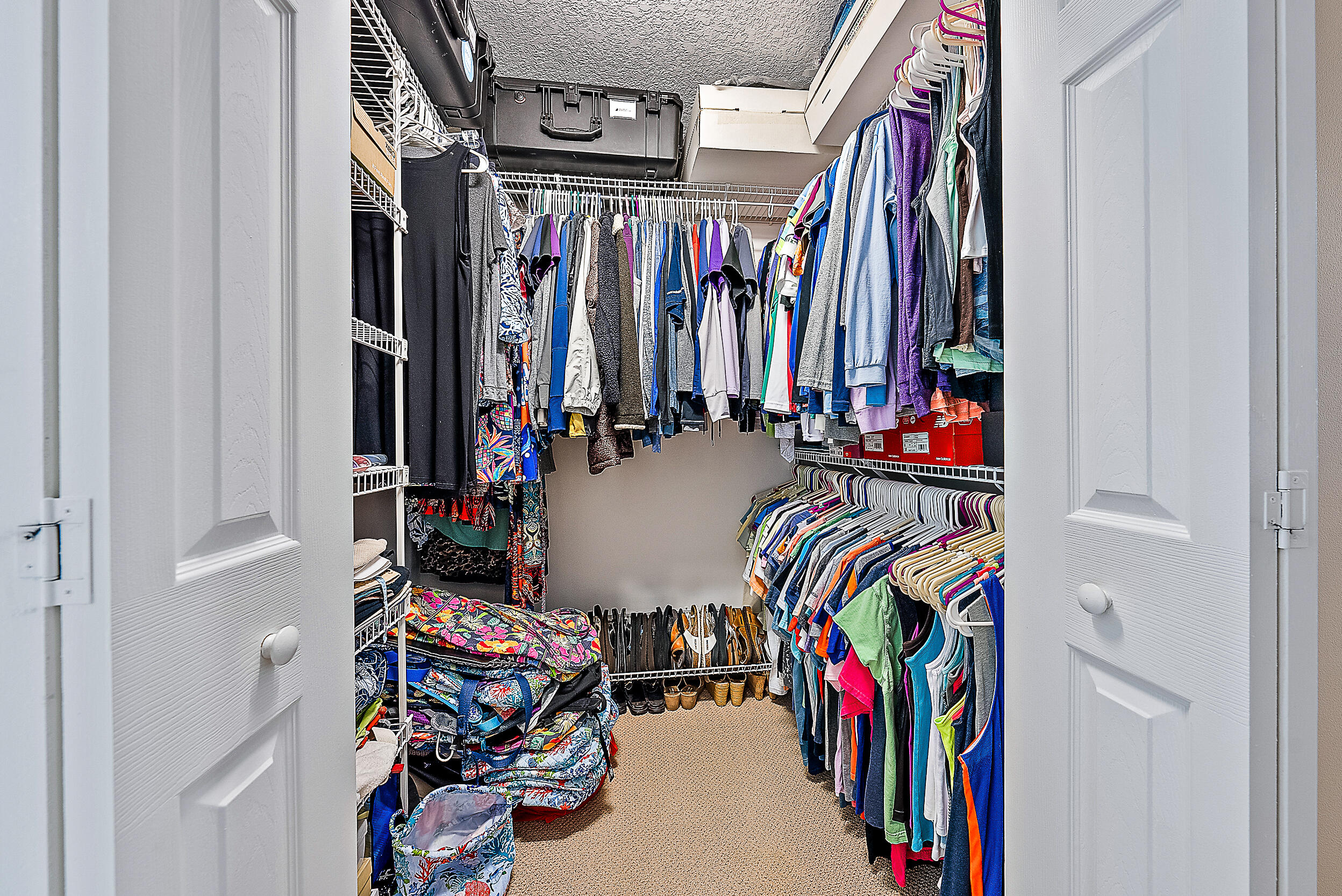 437 Woodview Circle