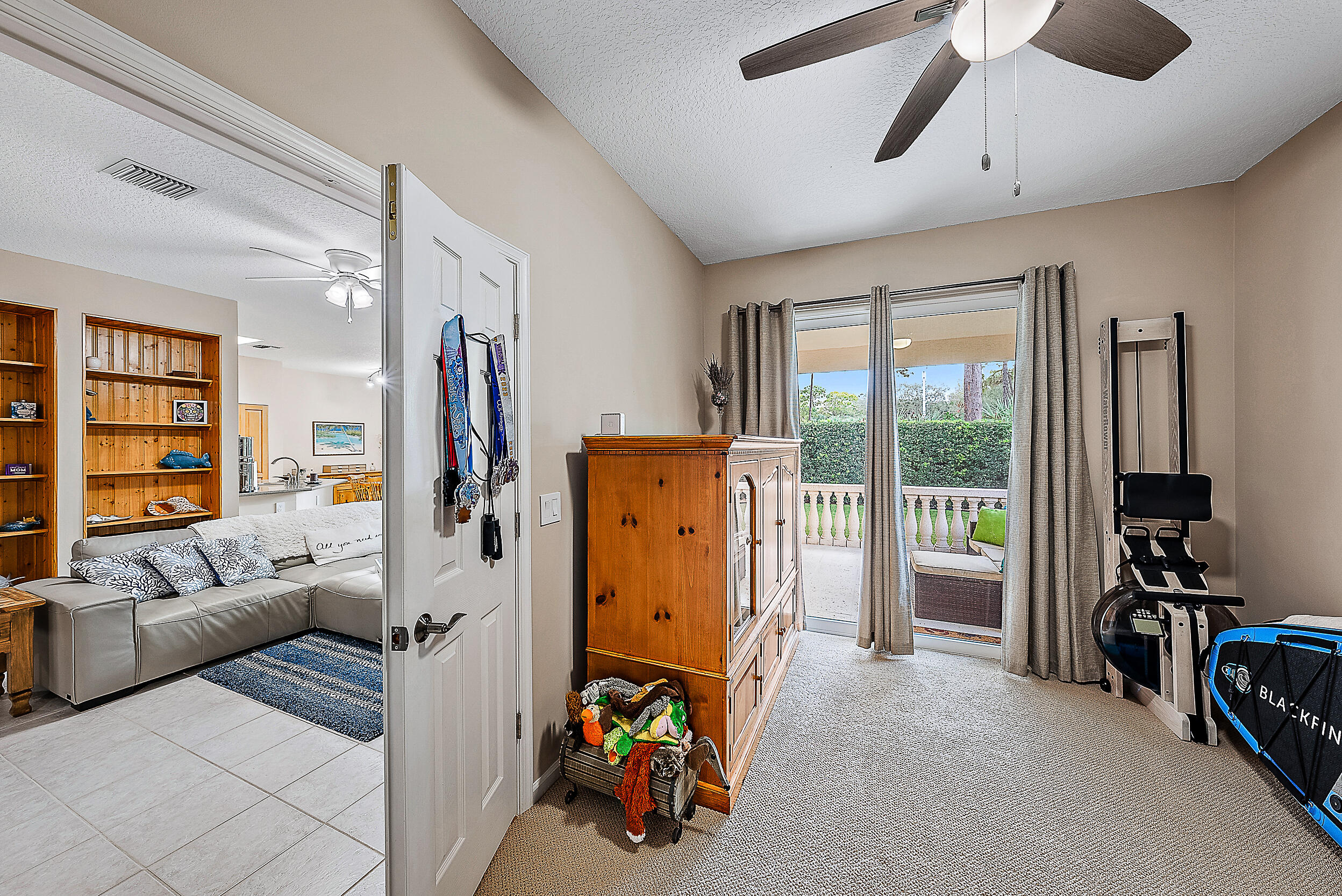 437 Woodview Circle