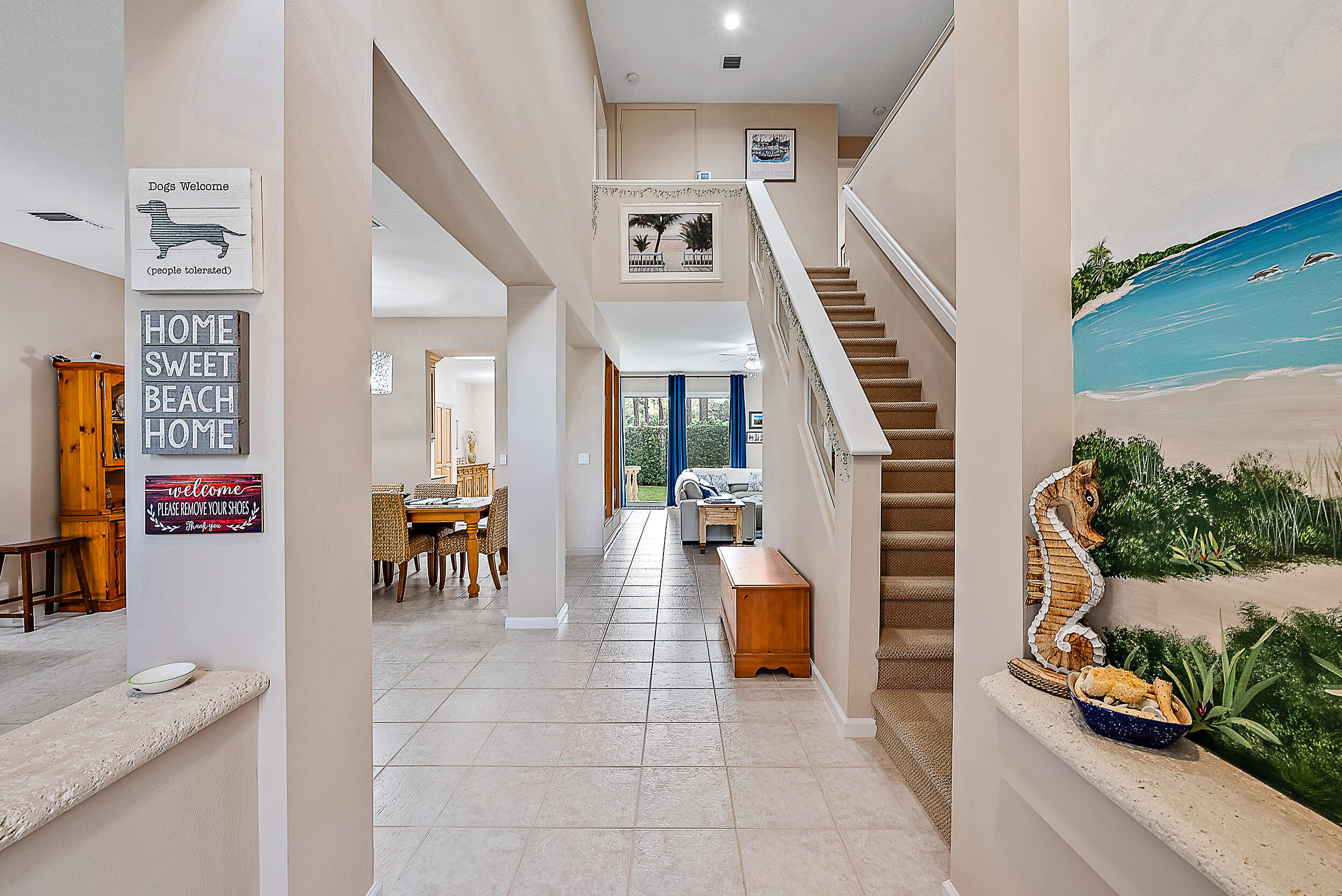 437 Woodview Circle