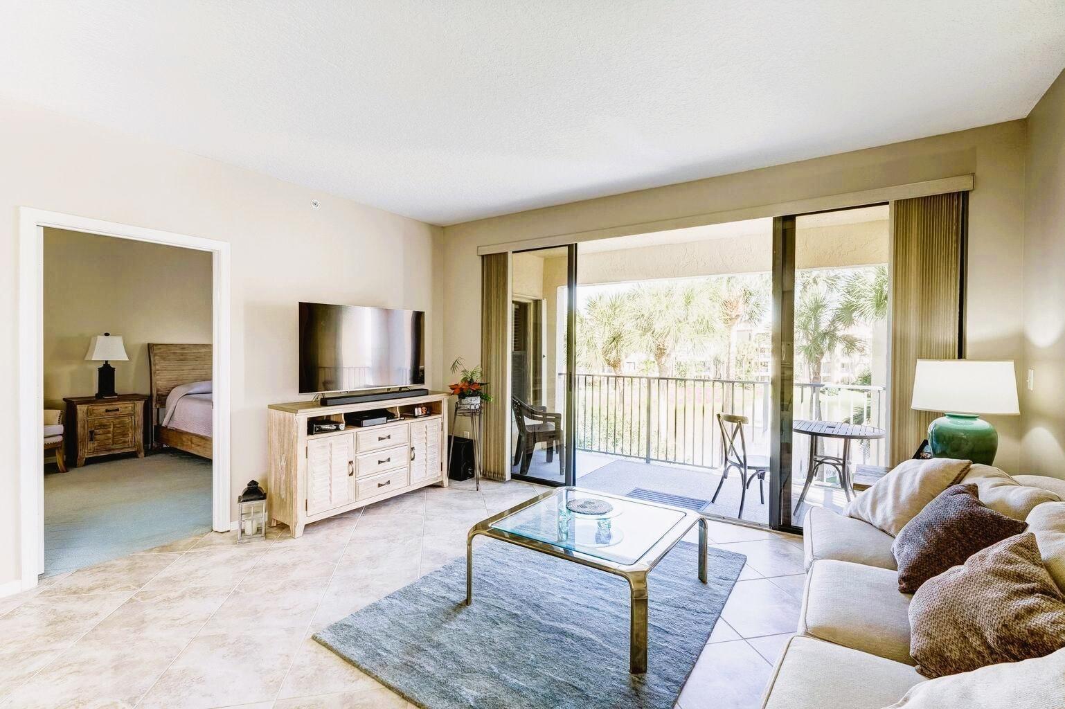 300 Uno Lago Drive 305