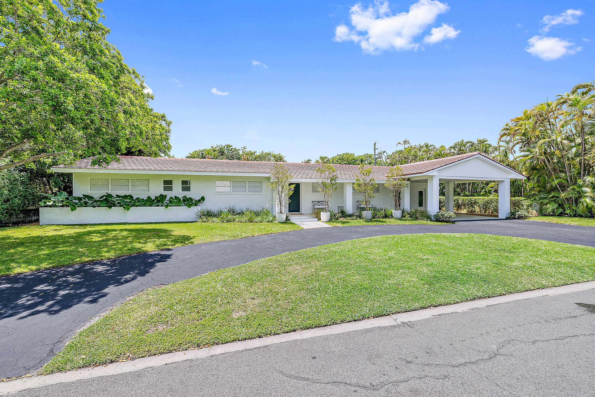 250 Bahama Lane