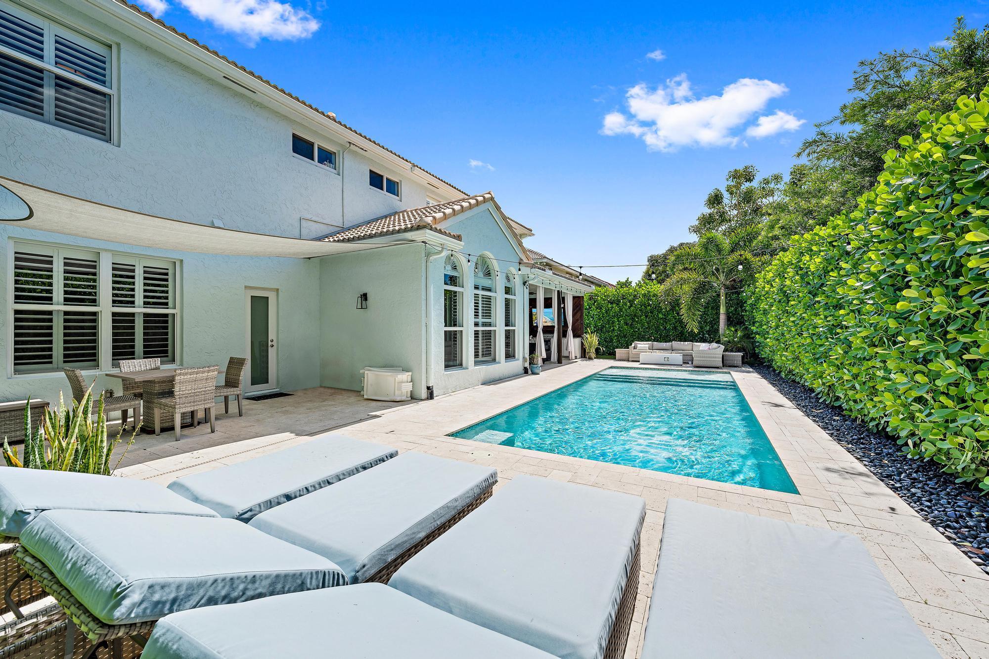 345 Kingfisher Drive