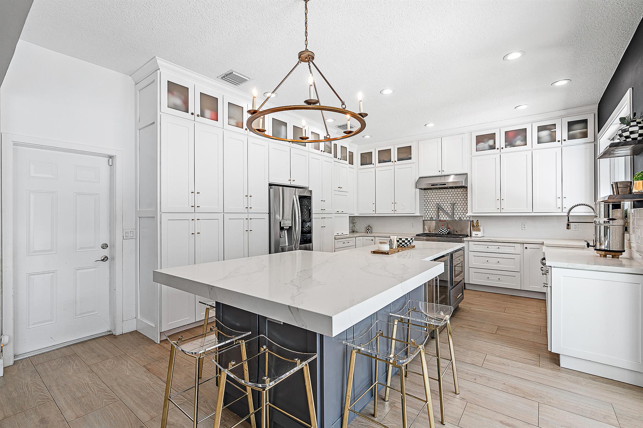 345 Kingfisher Drive