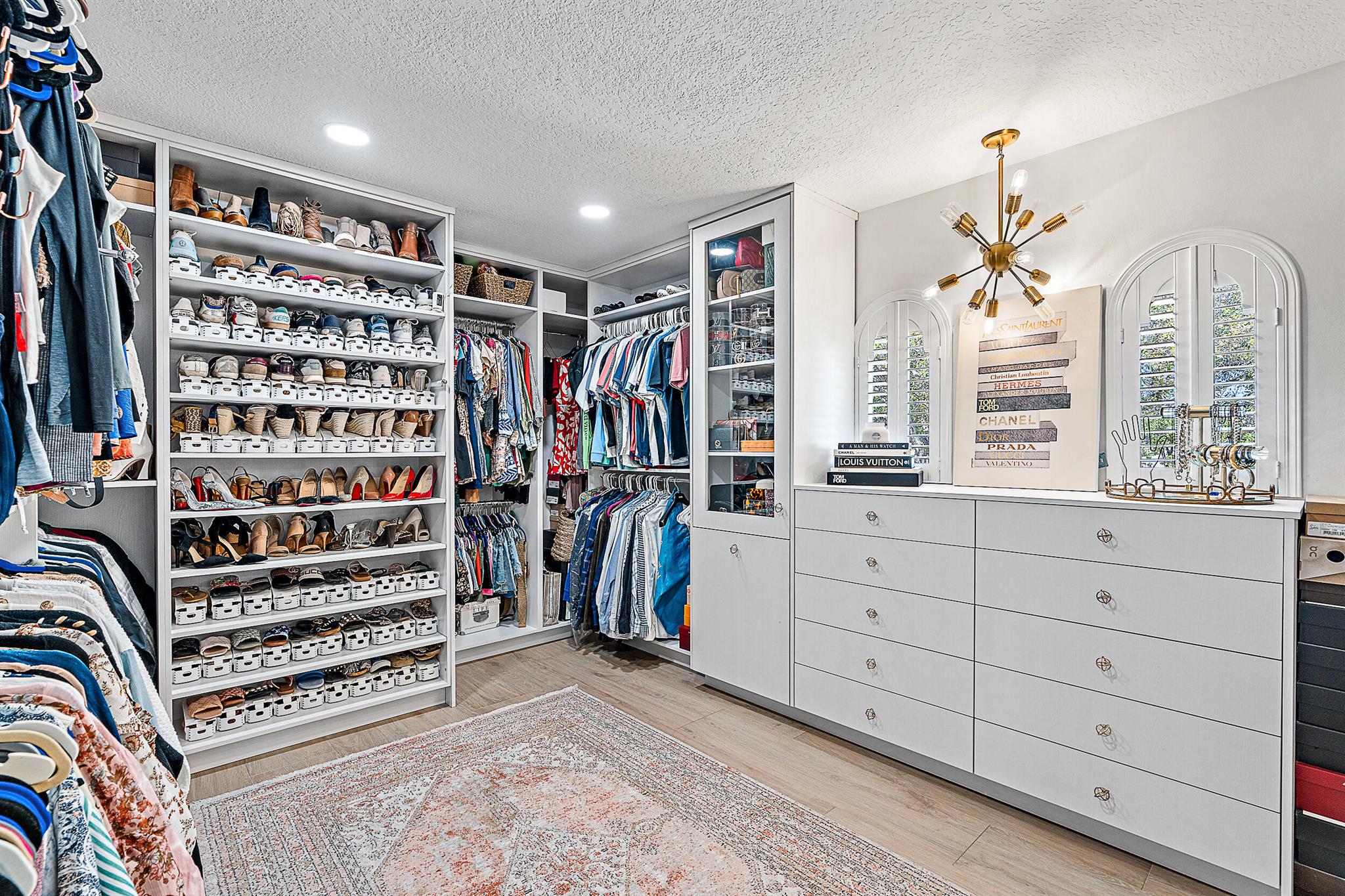 345 Kingfisher Drive