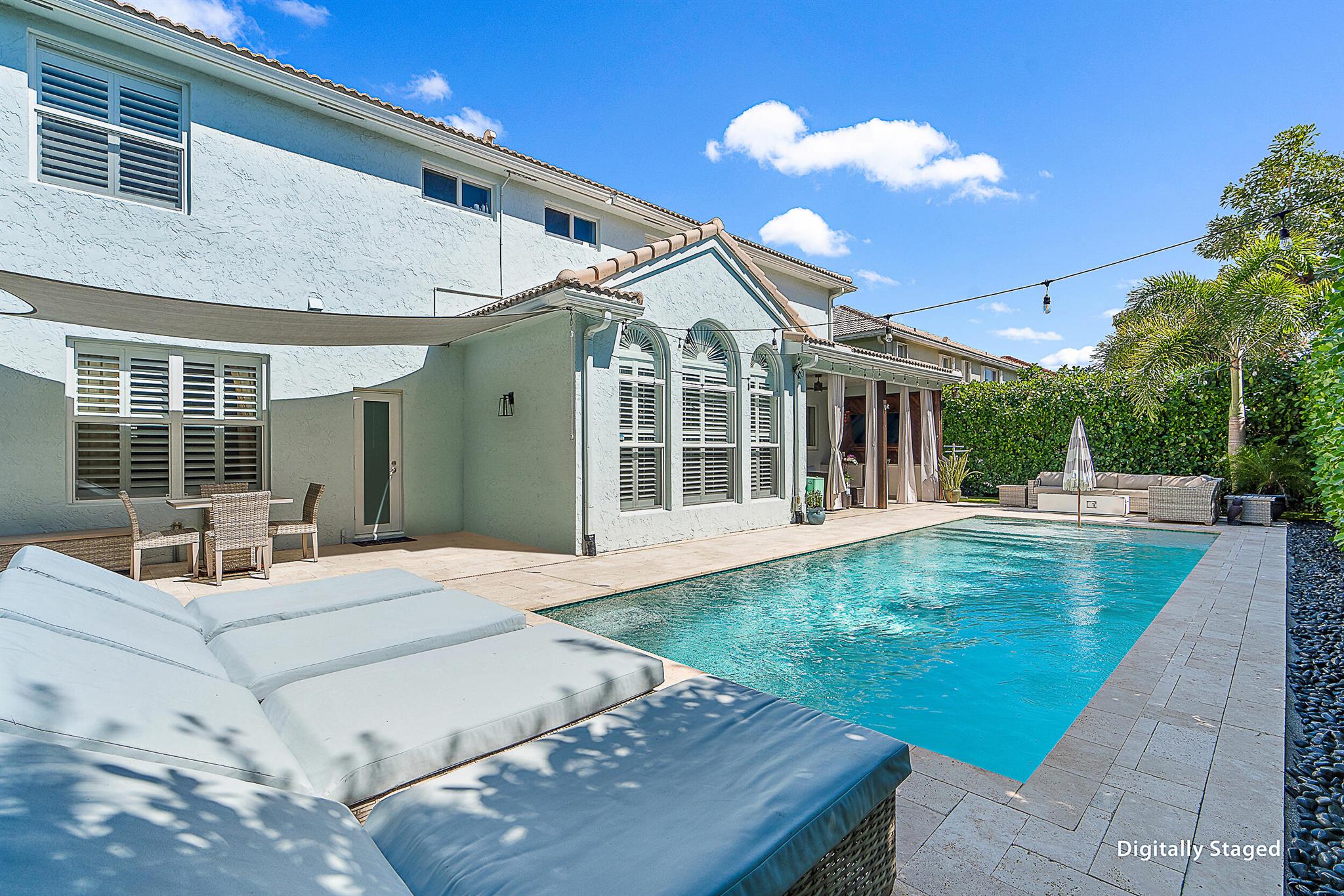 345 Kingfisher Drive