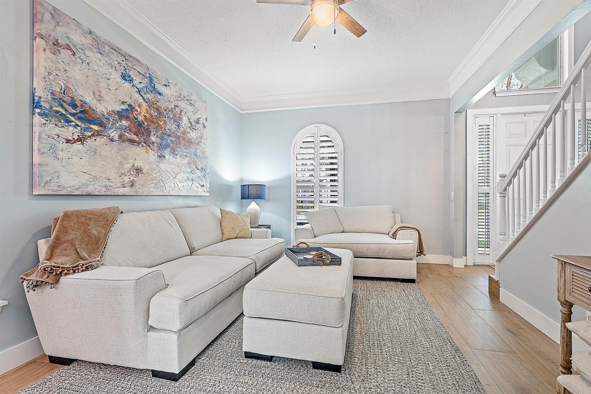 345 Kingfisher Drive