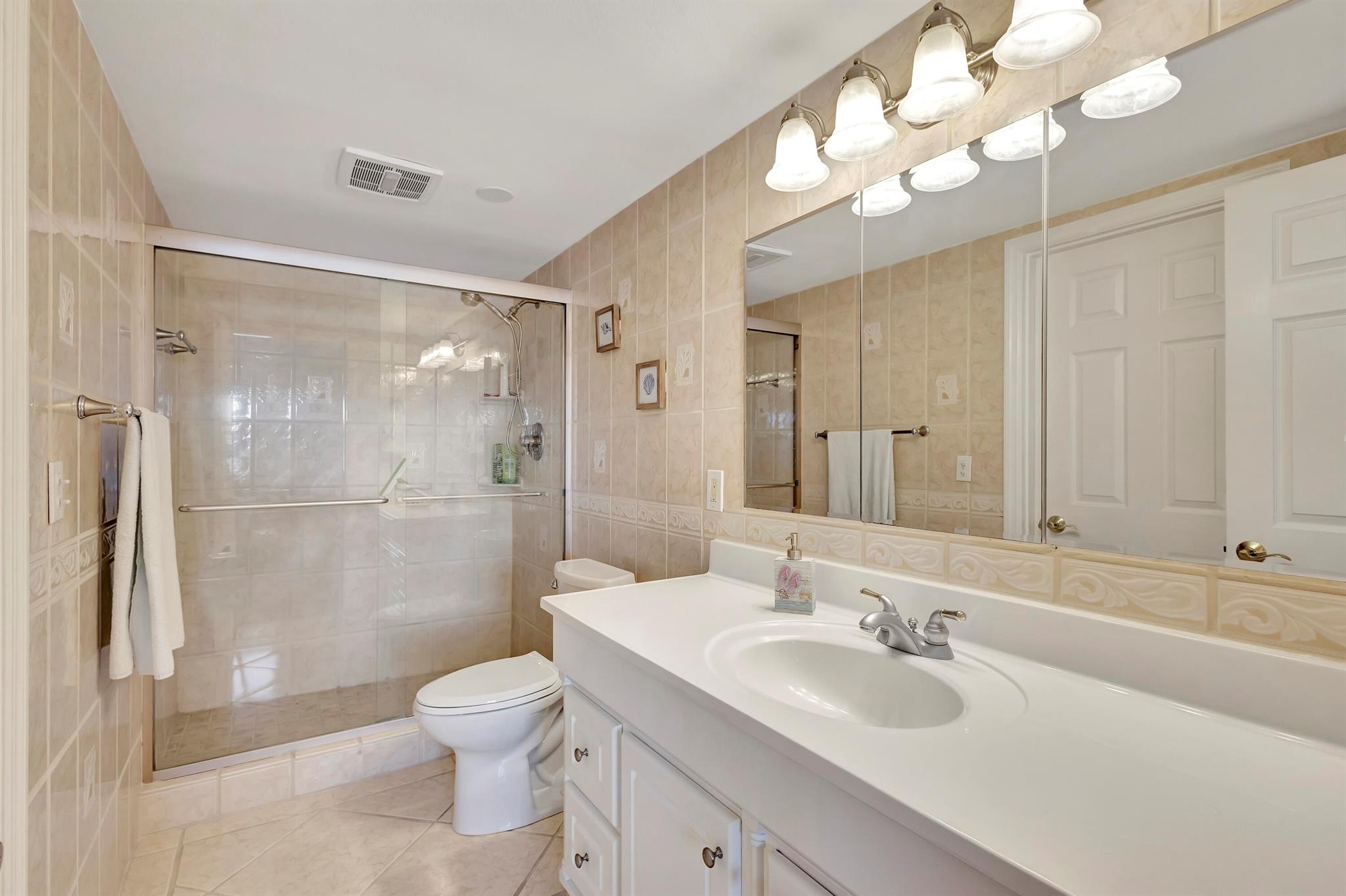 304 Golfview Road Ph7