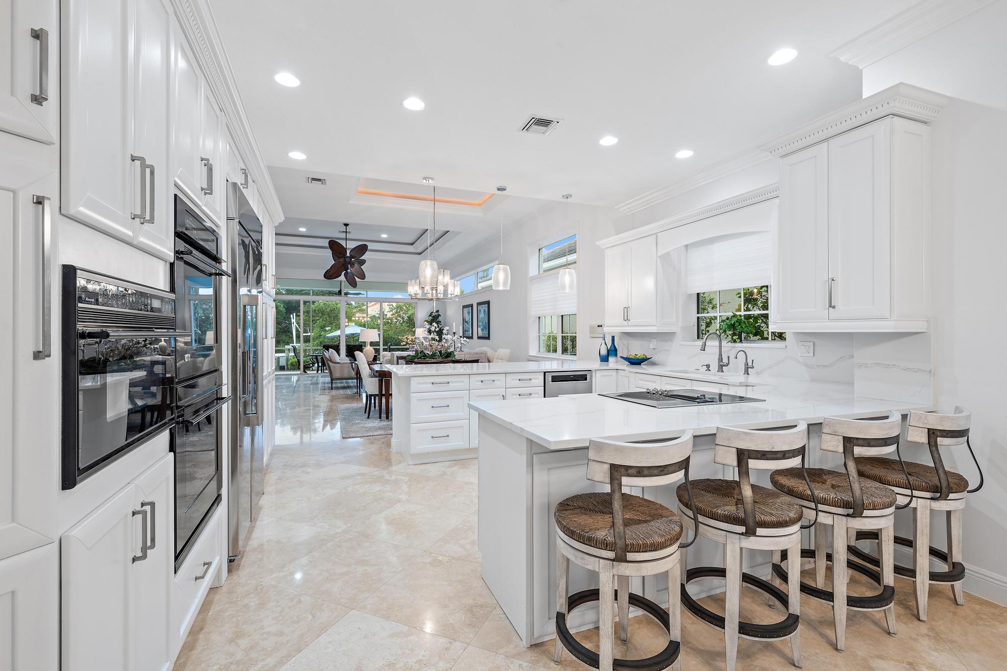 17086 Bay Street