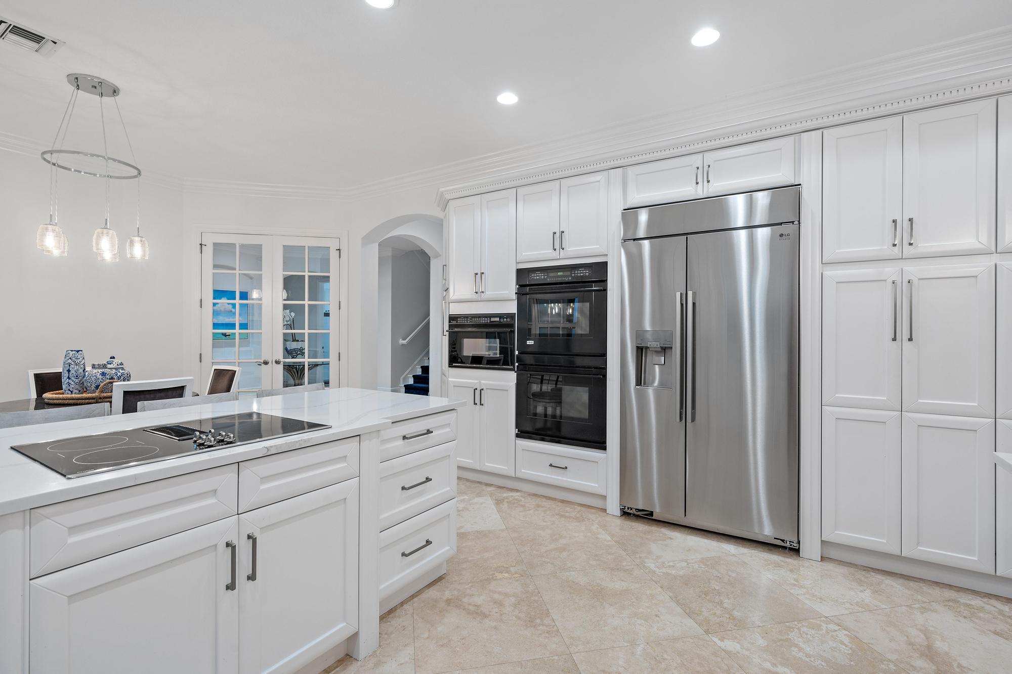 17086 Bay Street