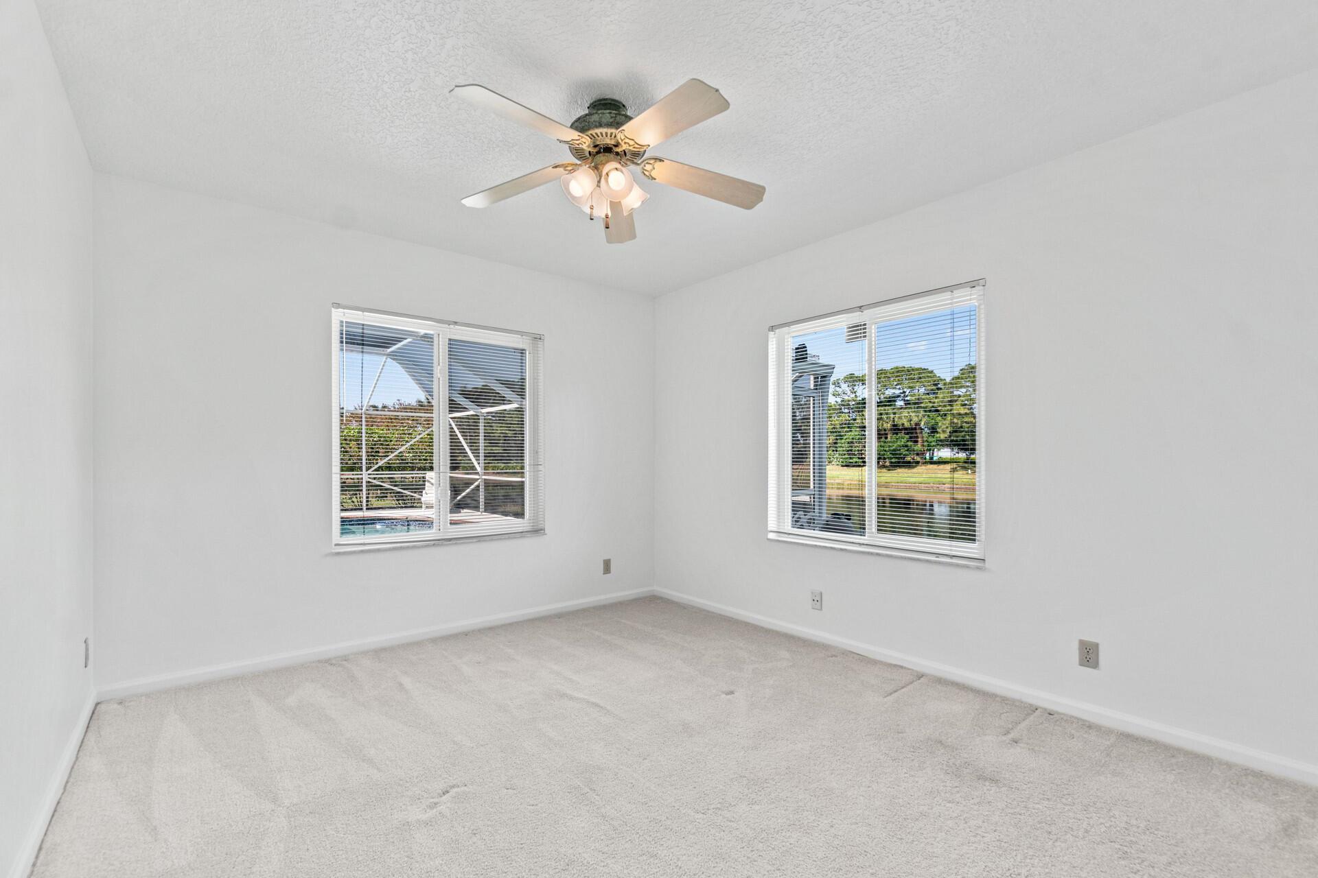 18330 Lake Bend