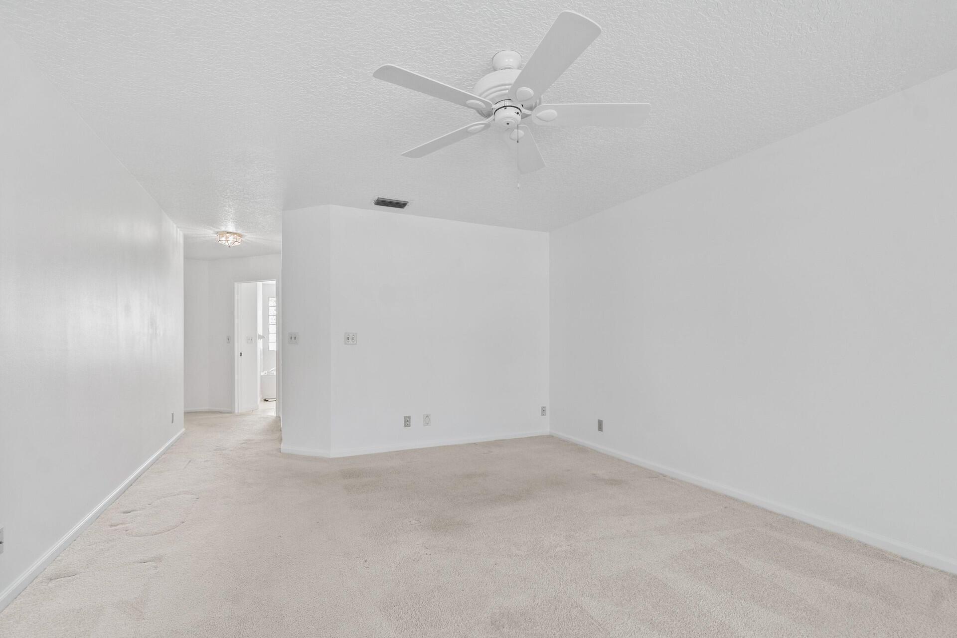 18330 Lake Bend