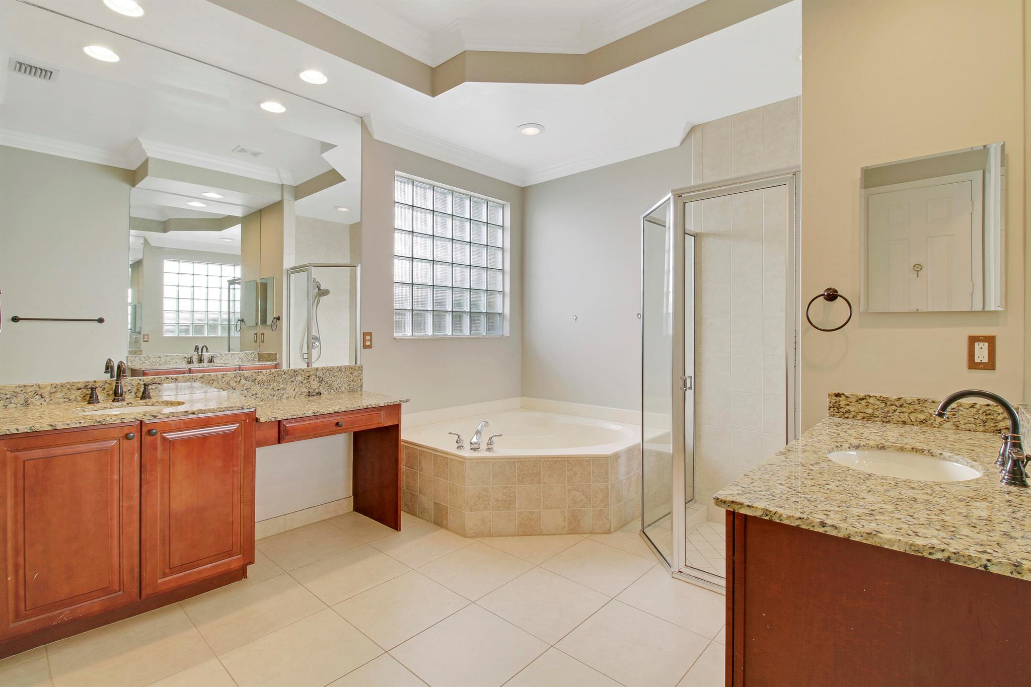 10722 Willow Oak Court