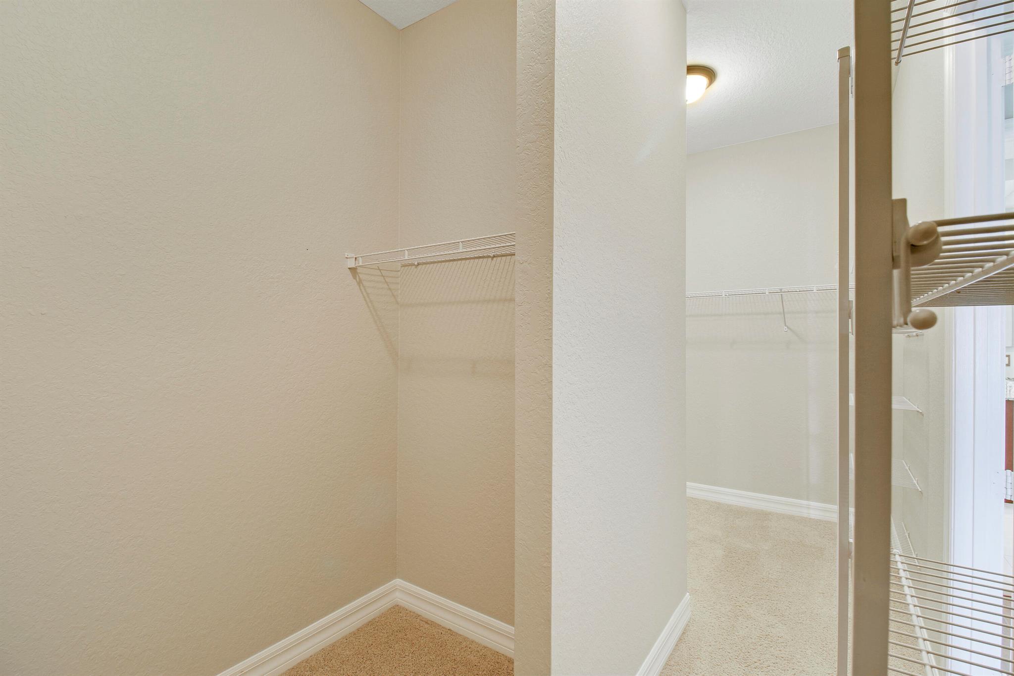 10722 Willow Oak Court