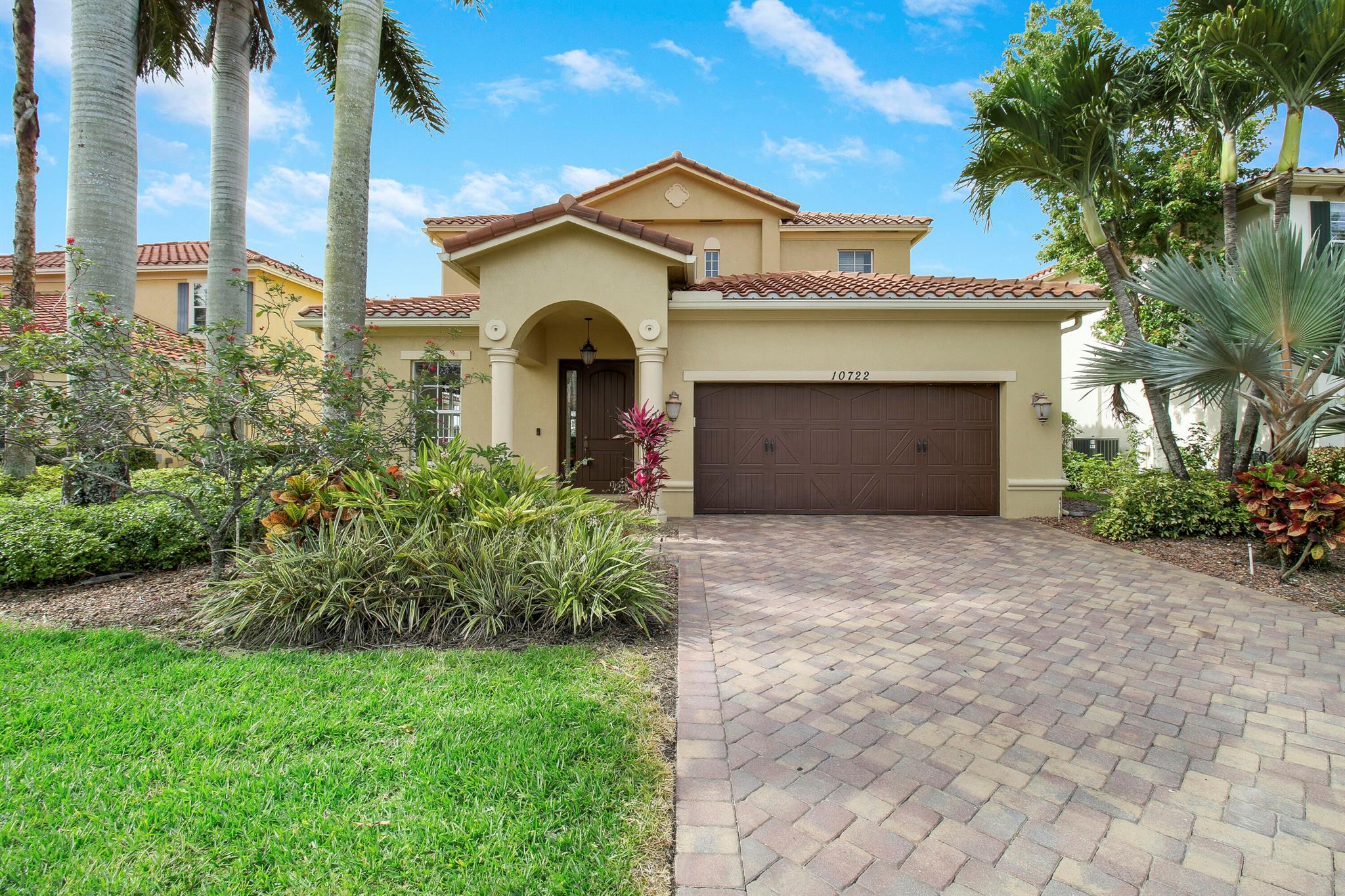 10722 Willow Oak Court