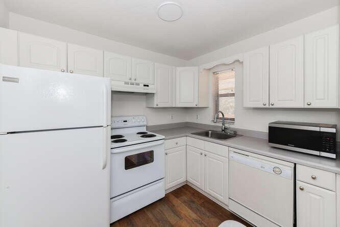 2454 SE Garden Terrace 306