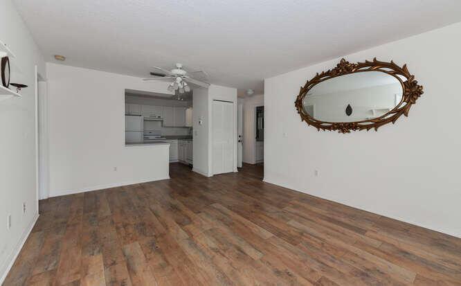 2454 SE Garden Terrace 306