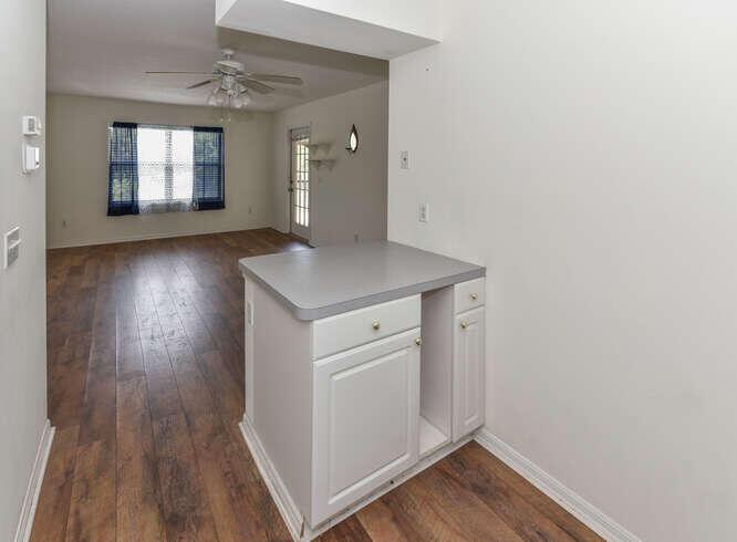 2454 SE Garden Terrace 306