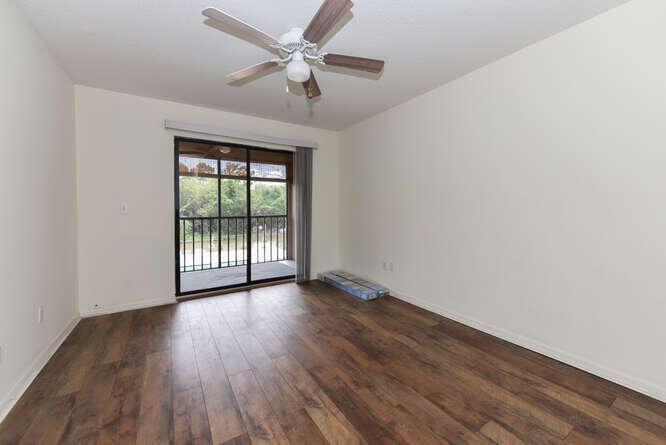 2454 SE Garden Terrace 306