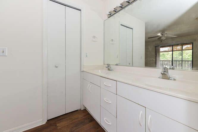 2454 SE Garden Terrace 306