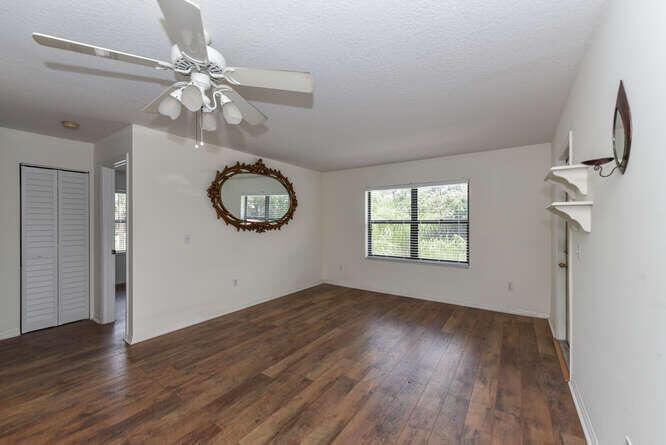 2454 SE Garden Terrace 306