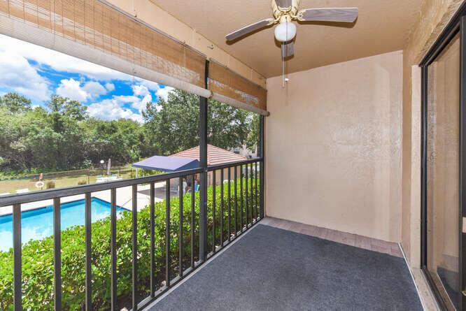 2454 SE Garden Terrace 306