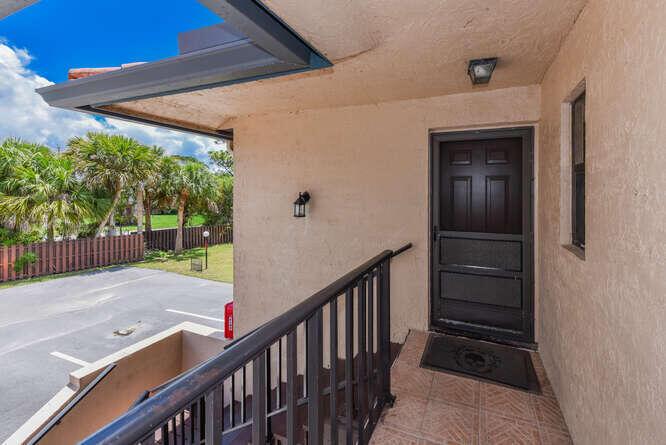 2454 SE Garden Terrace 306