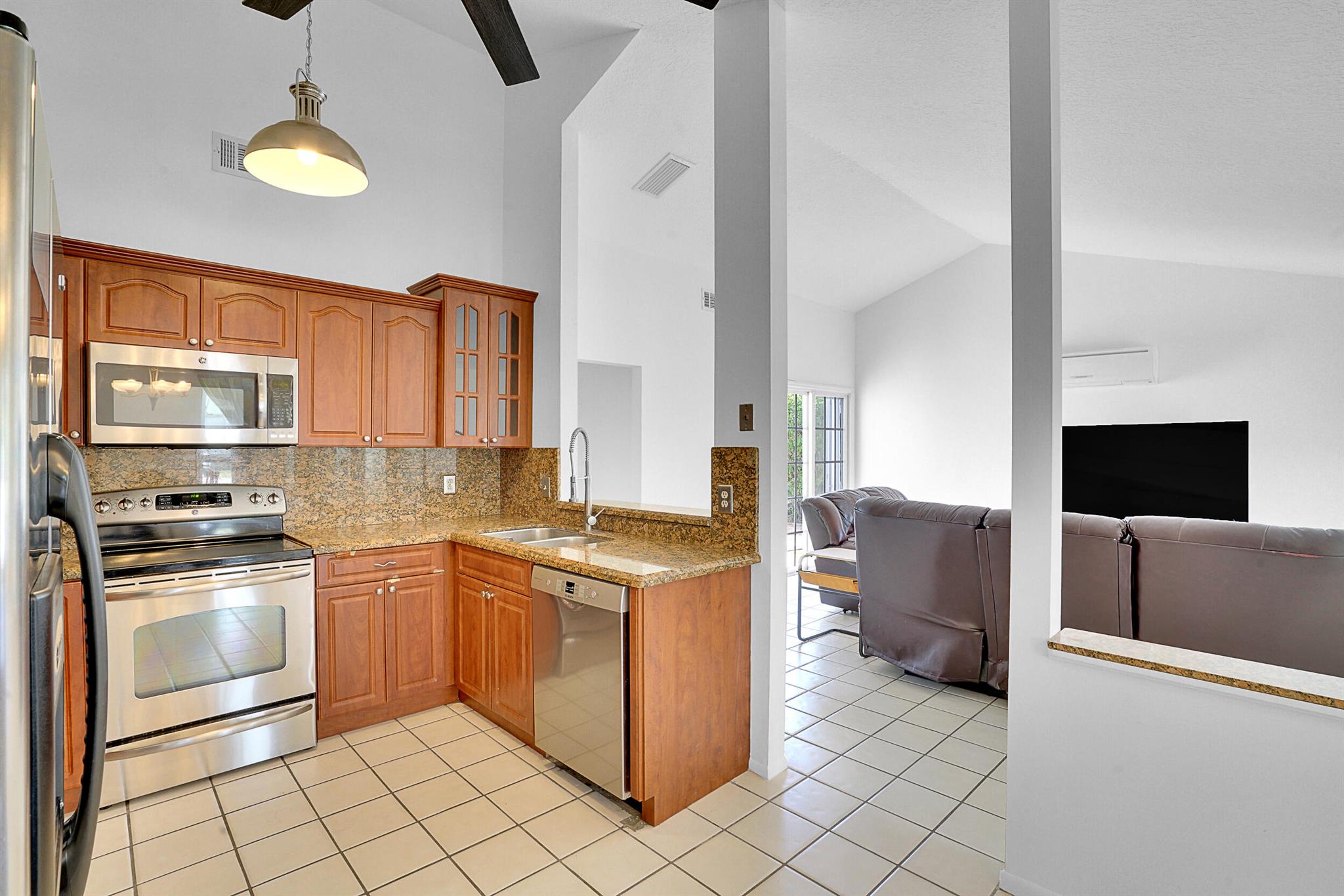 5504 Courtney Circle