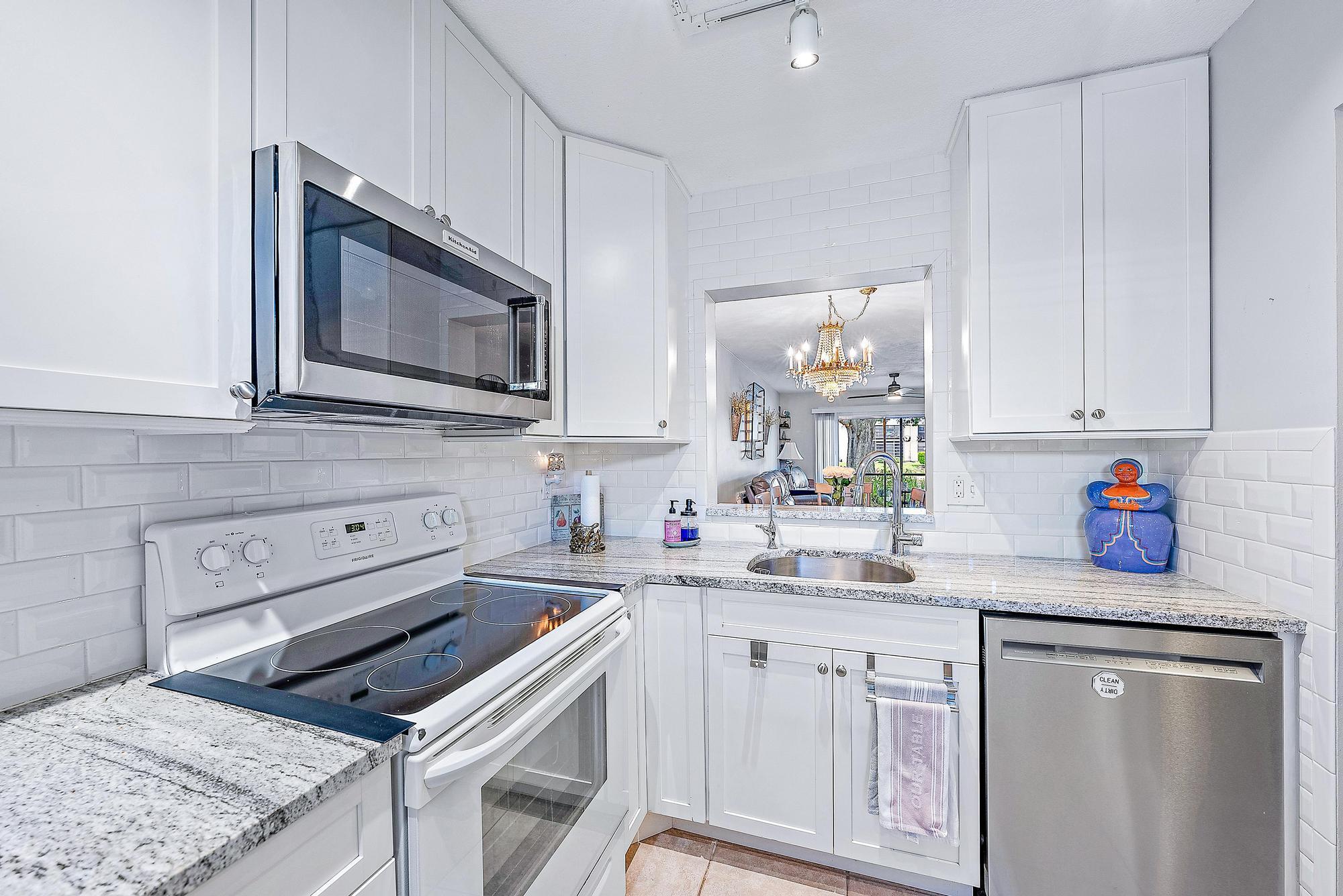3151 SE Aster Lane 1302