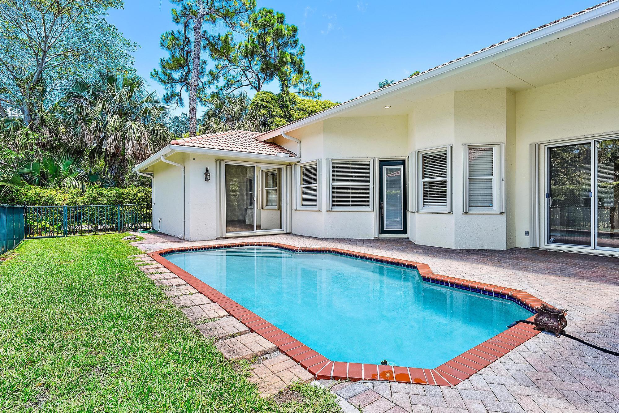 121 Hidden Hollow Drive