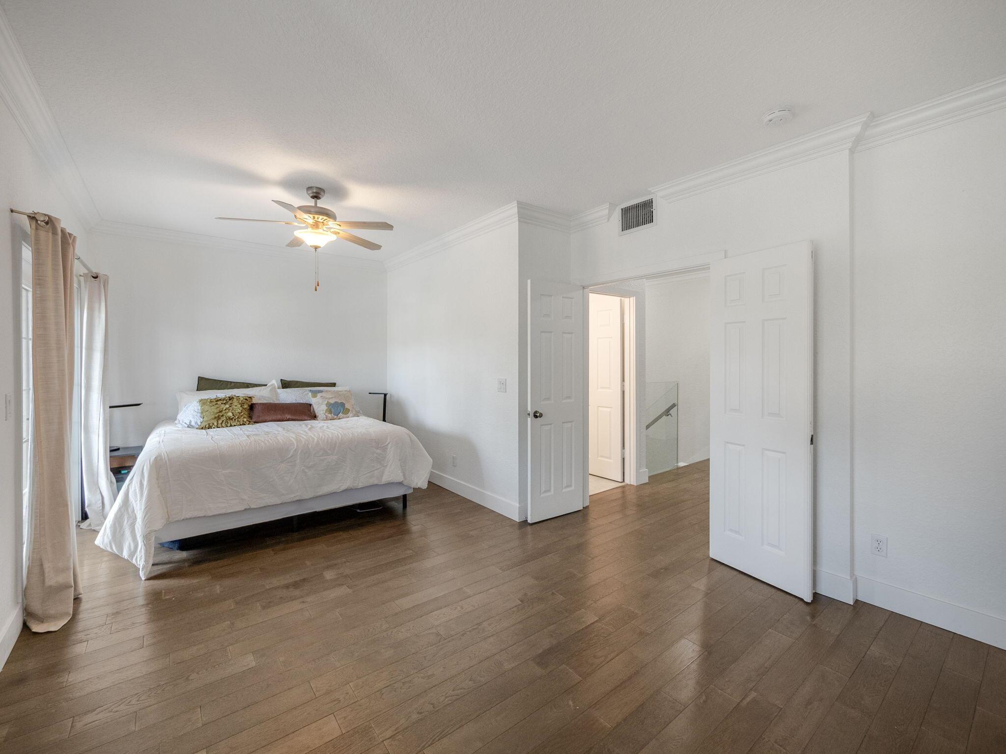 10548 NW 56th Drive