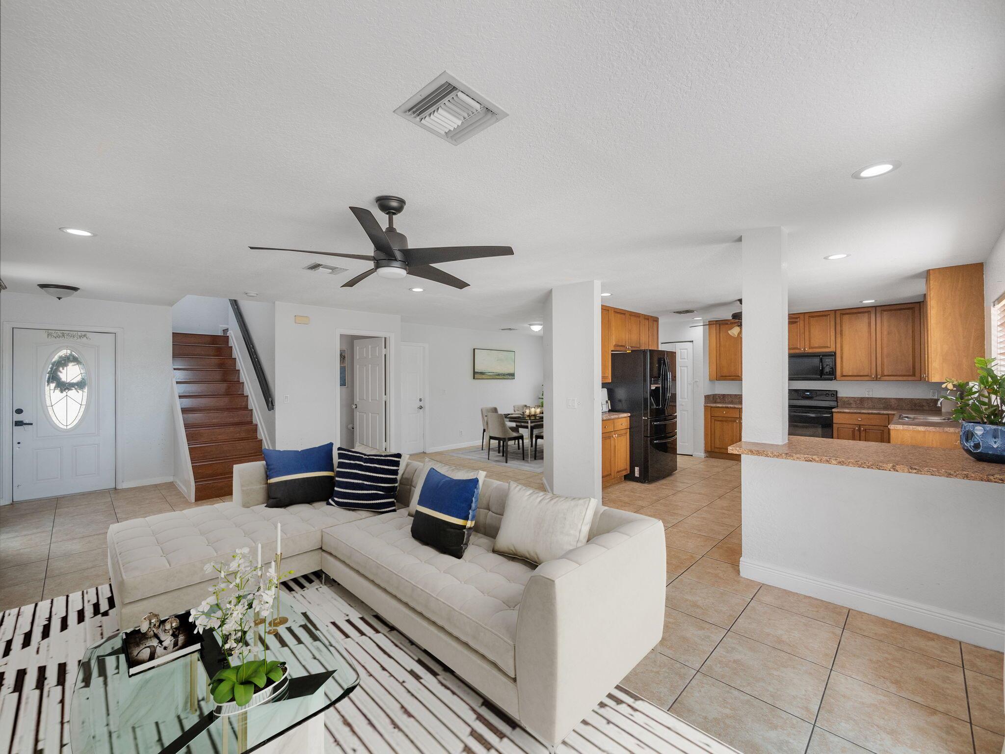 3290 Turtle Cove