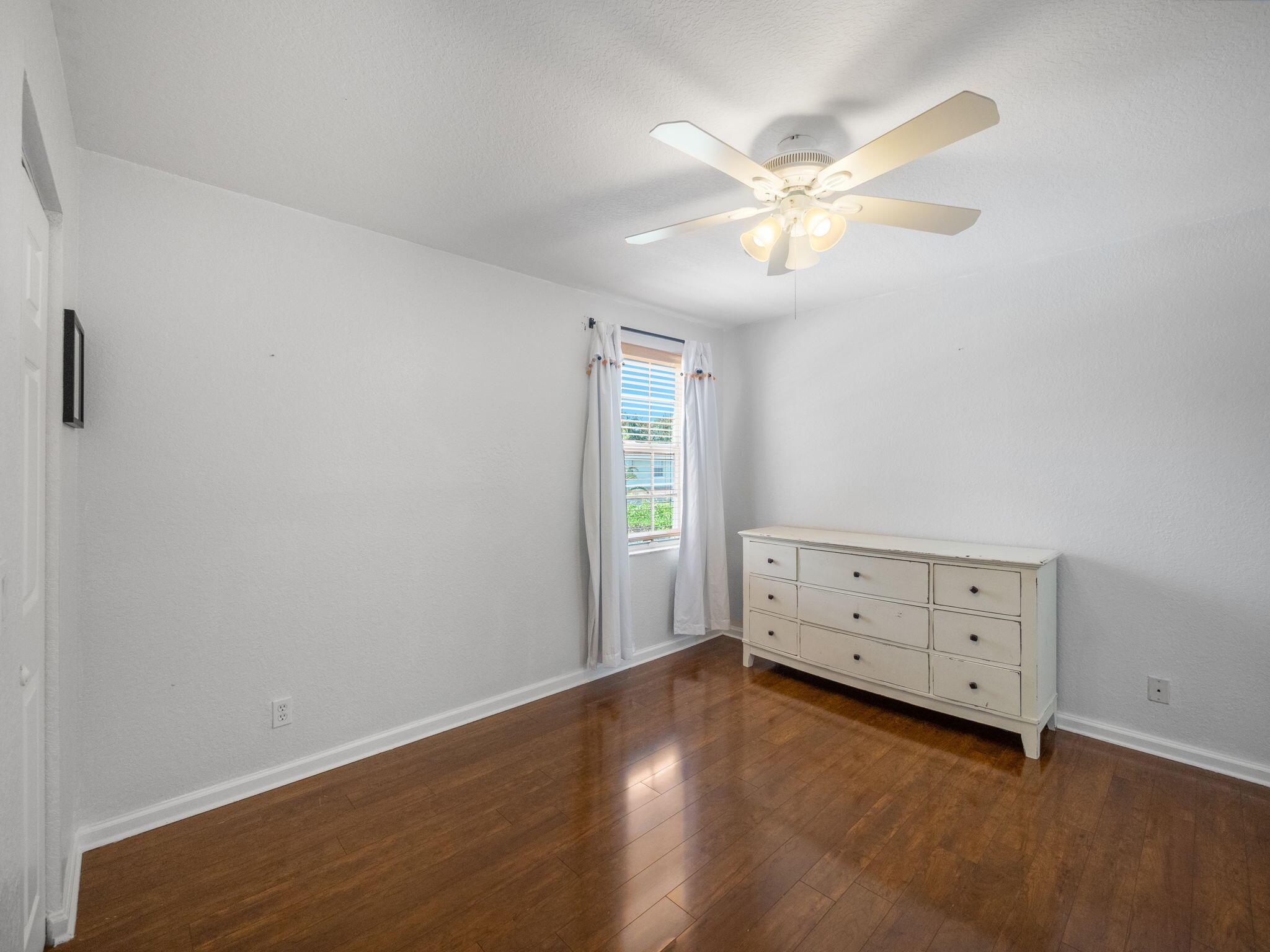3290 Turtle Cove