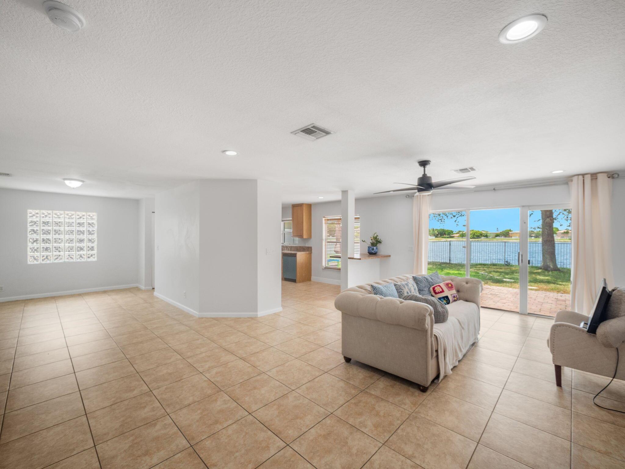 3290 Turtle Cove