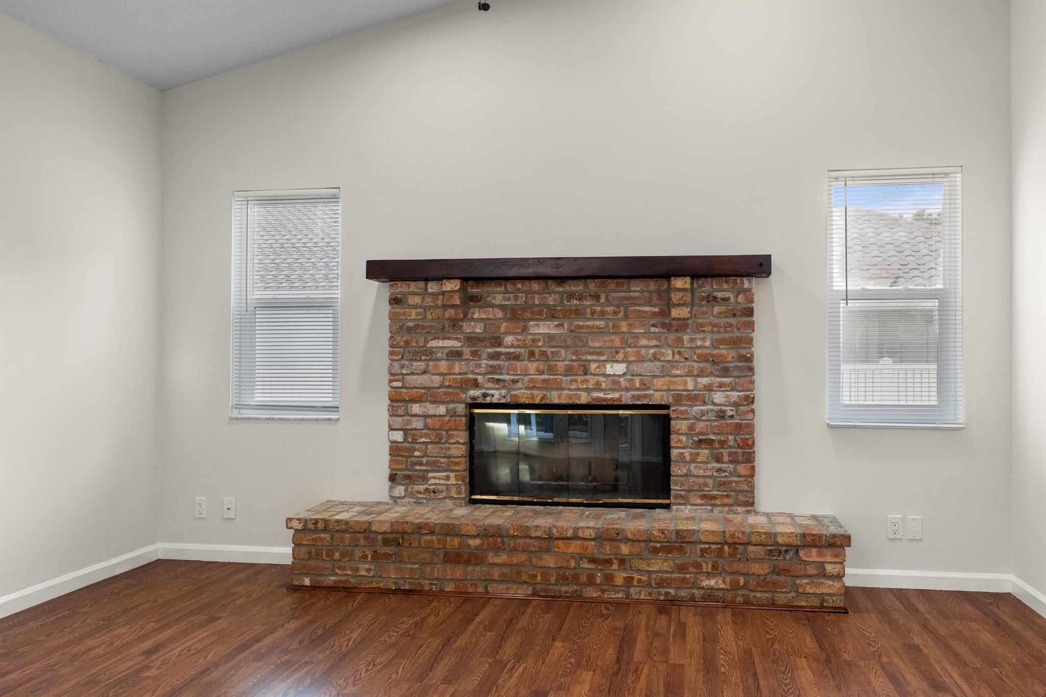 6752 Viewpoint Court