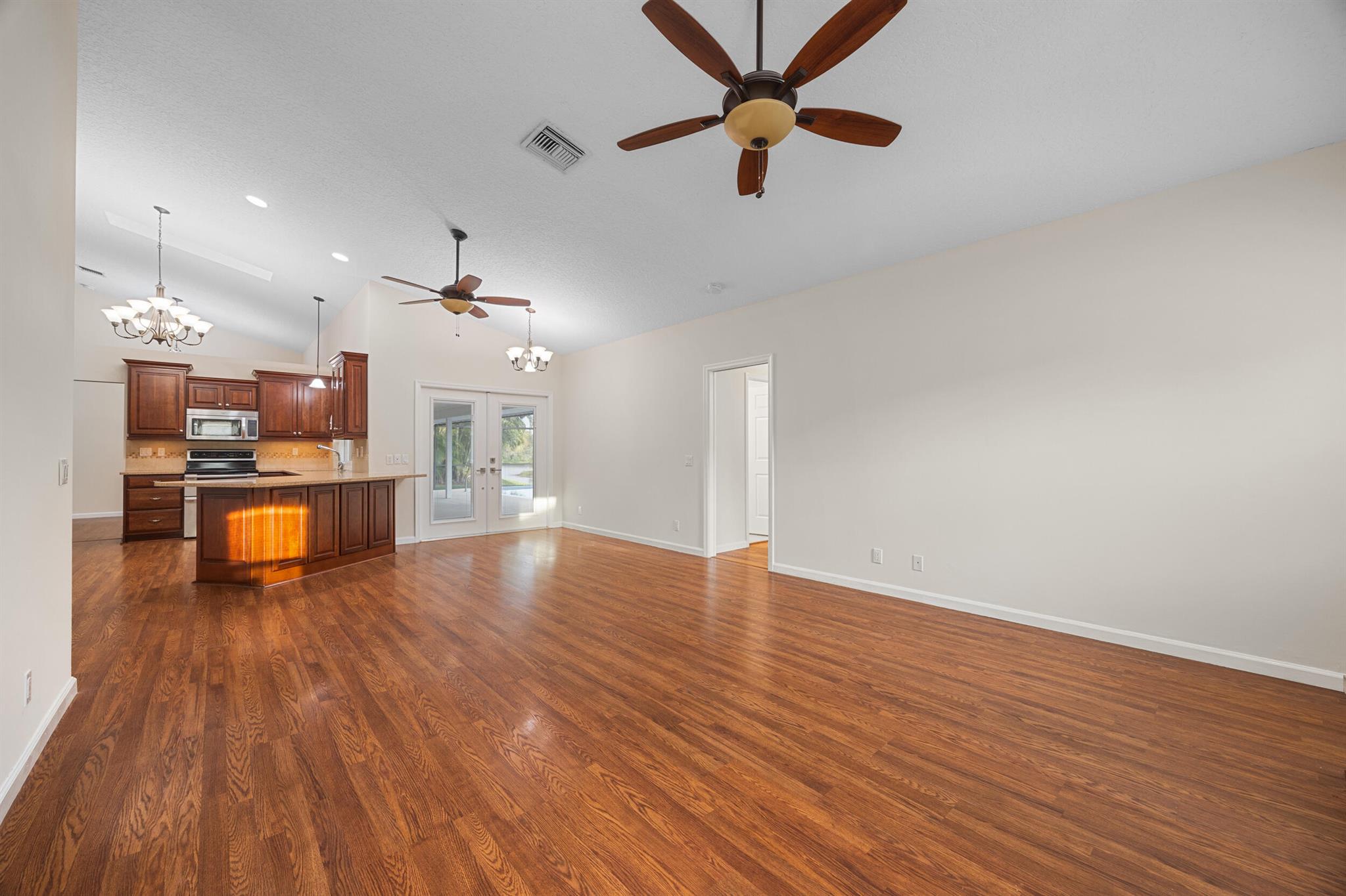 6752 Viewpoint Court