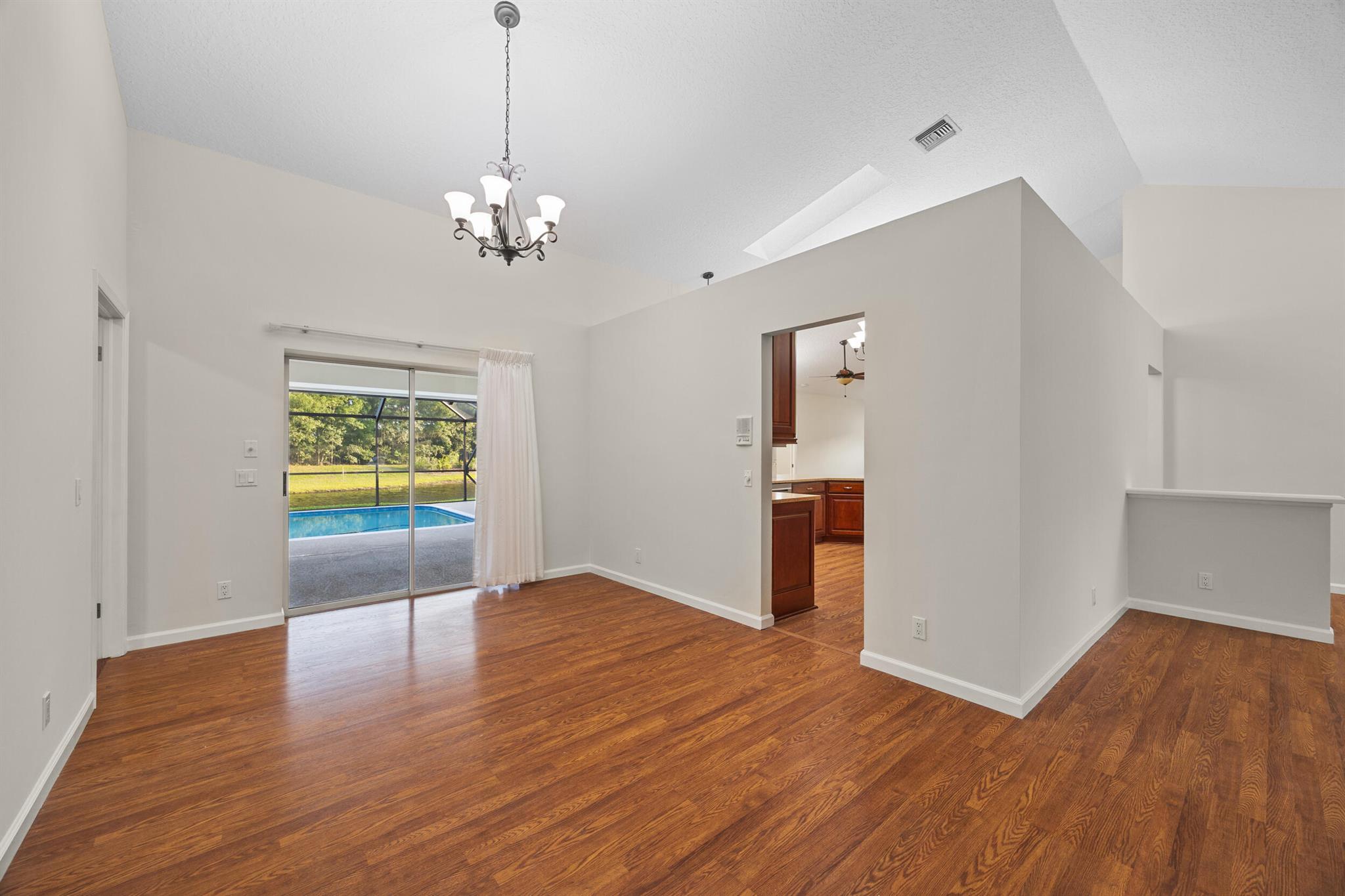 6752 Viewpoint Court