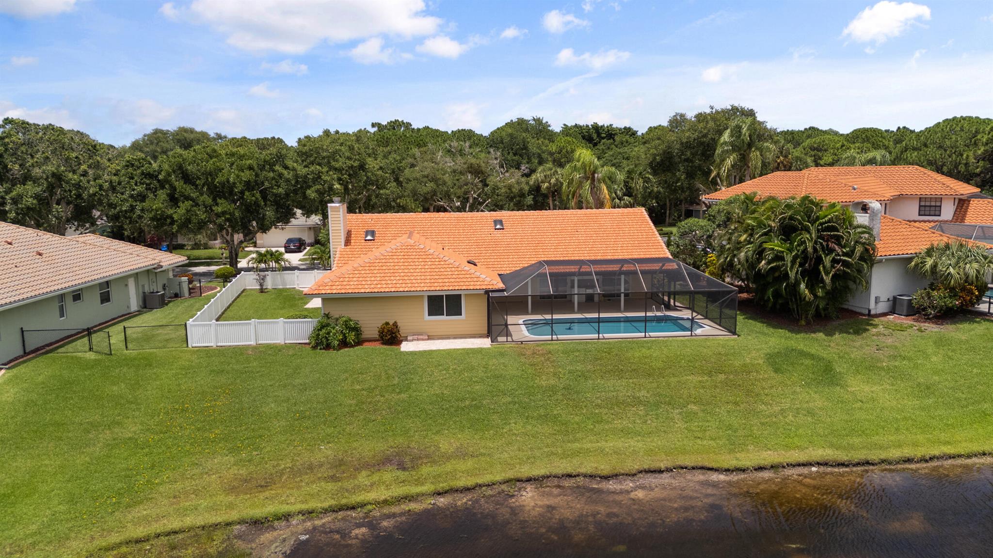 6752 Viewpoint Court