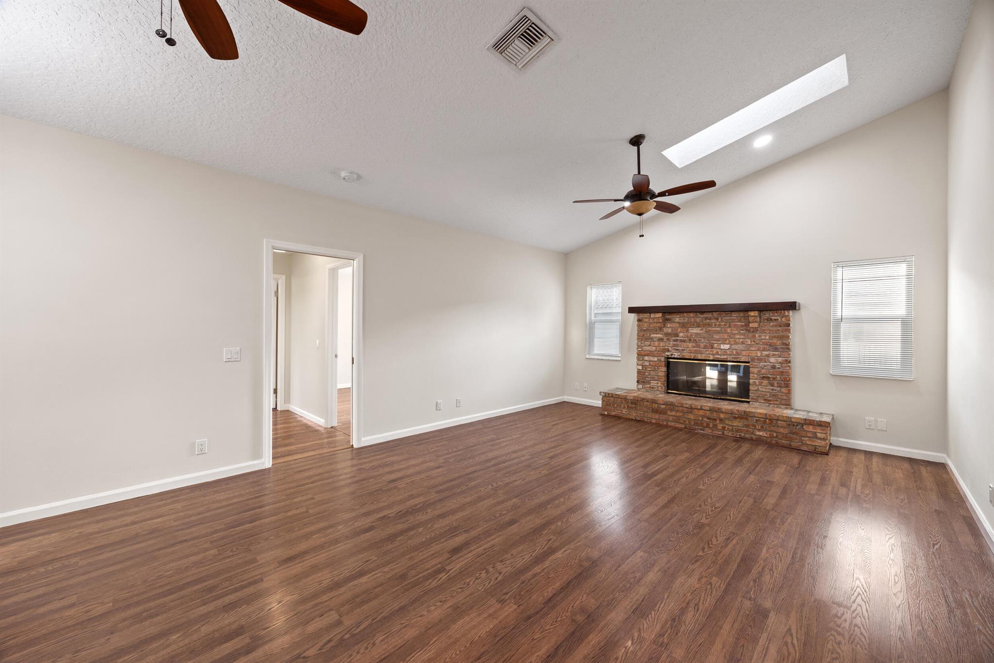 6752 Viewpoint Court